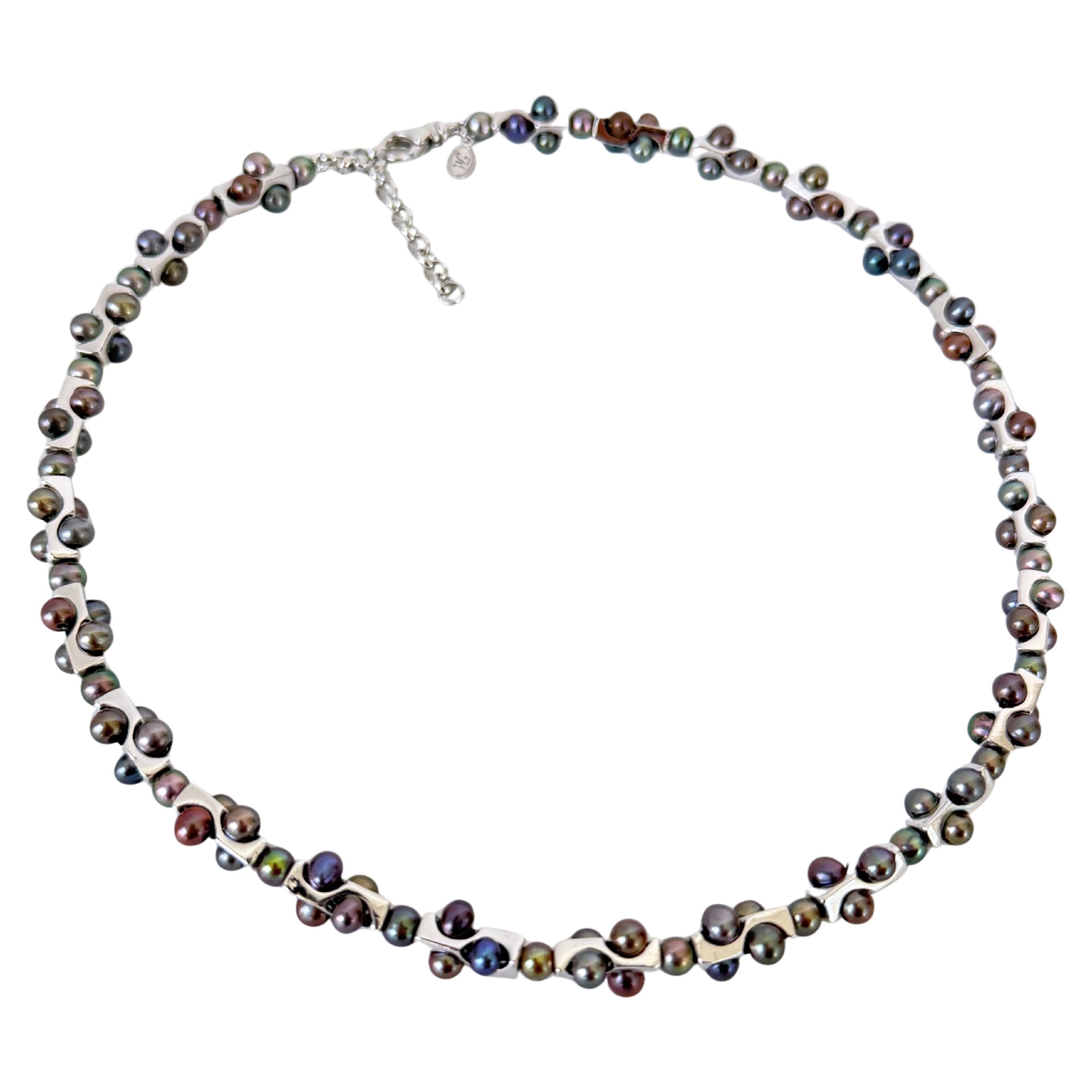 Marina J. Collana di perle nere geometriche in argento da uomo con chiusura regolabile in vendita