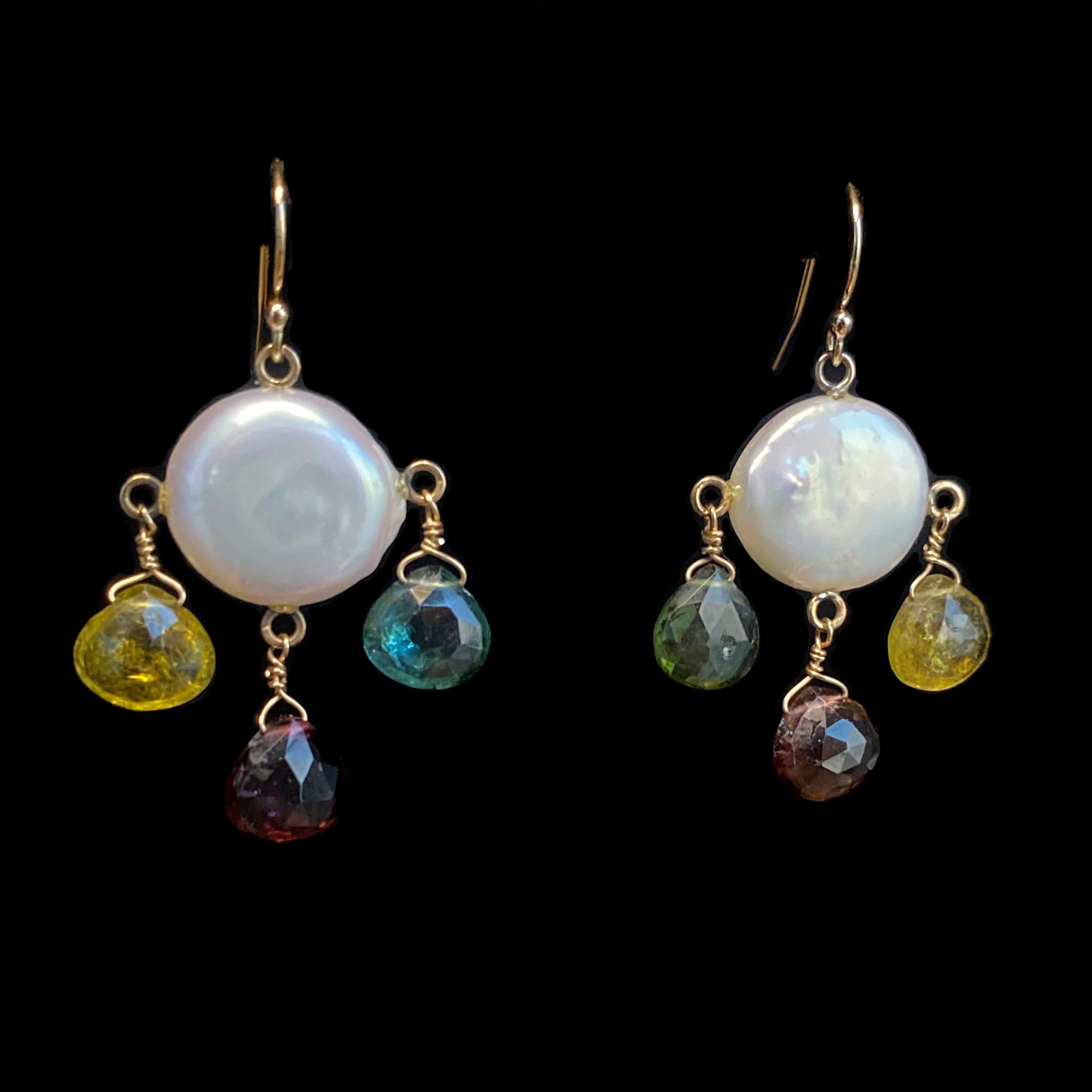 Artisan Marina J. Boucles d'oreilles chandelier en tourmaline multicolore, perles et or jaune 14 carats en vente