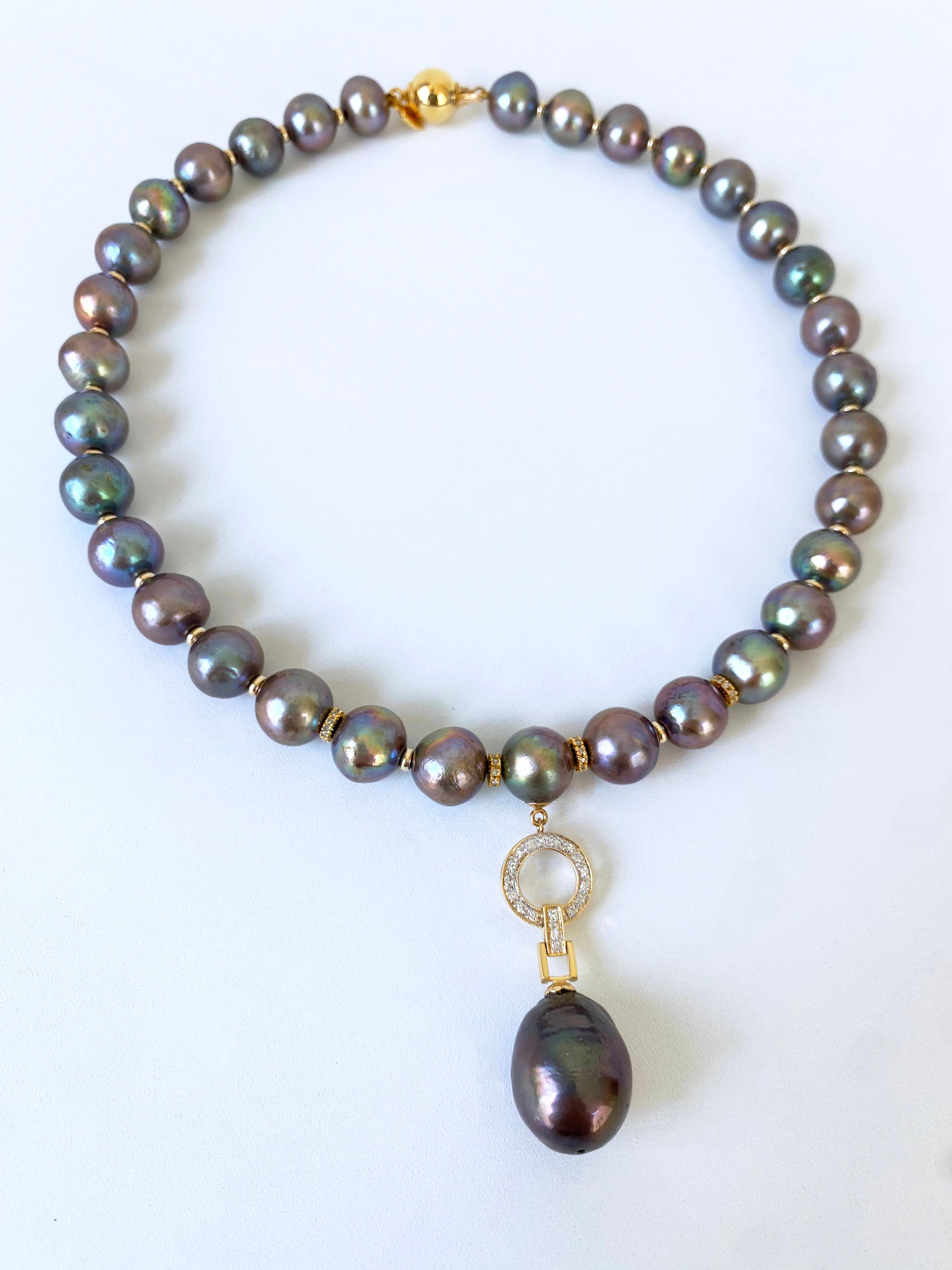 Marina J, collier de perles noires + diamants et or jaune massif 14 carats, unique en son genre Pour femmes en vente