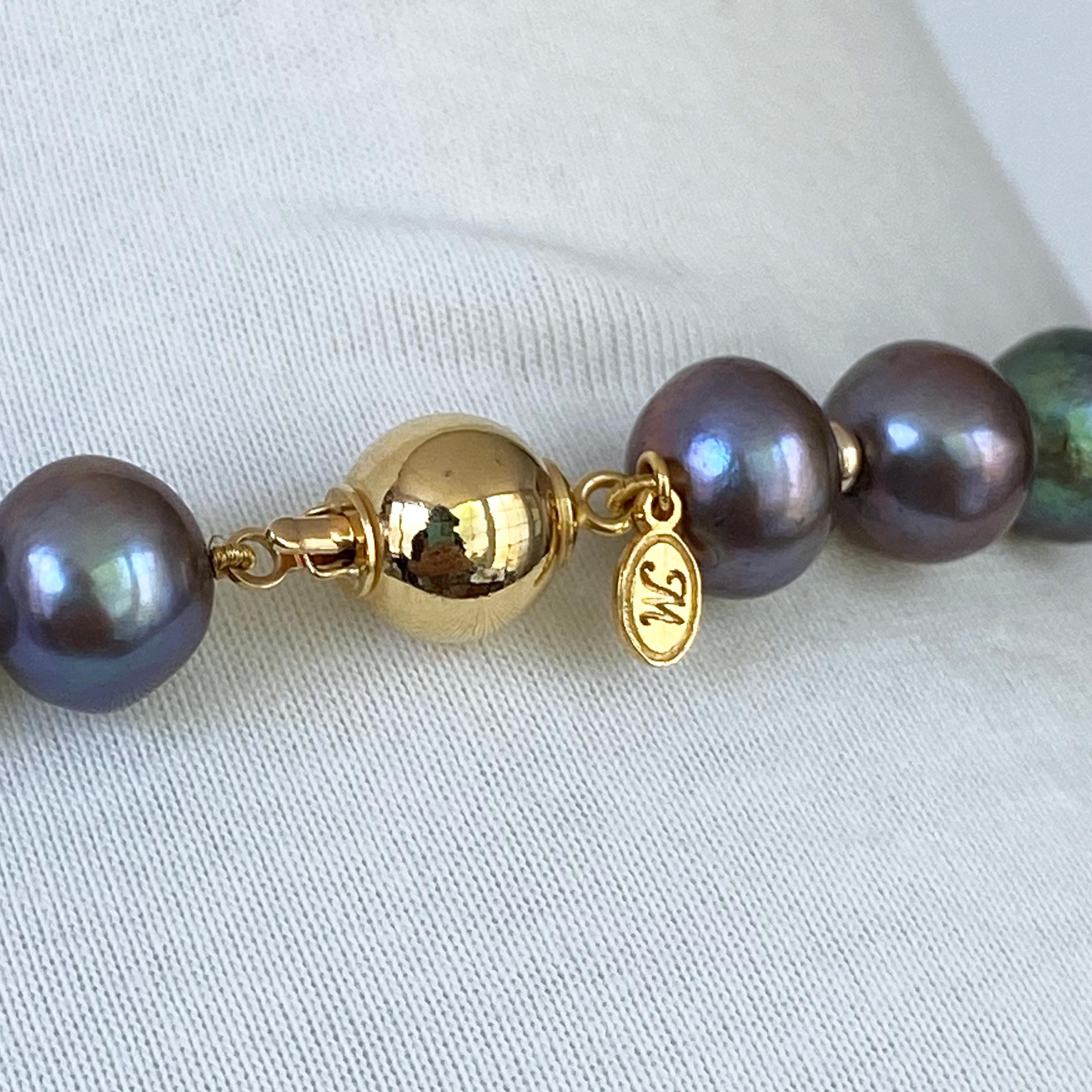 Marina J, collier de perles noires + diamants et or jaune massif 14 carats, unique en son genre en vente 2