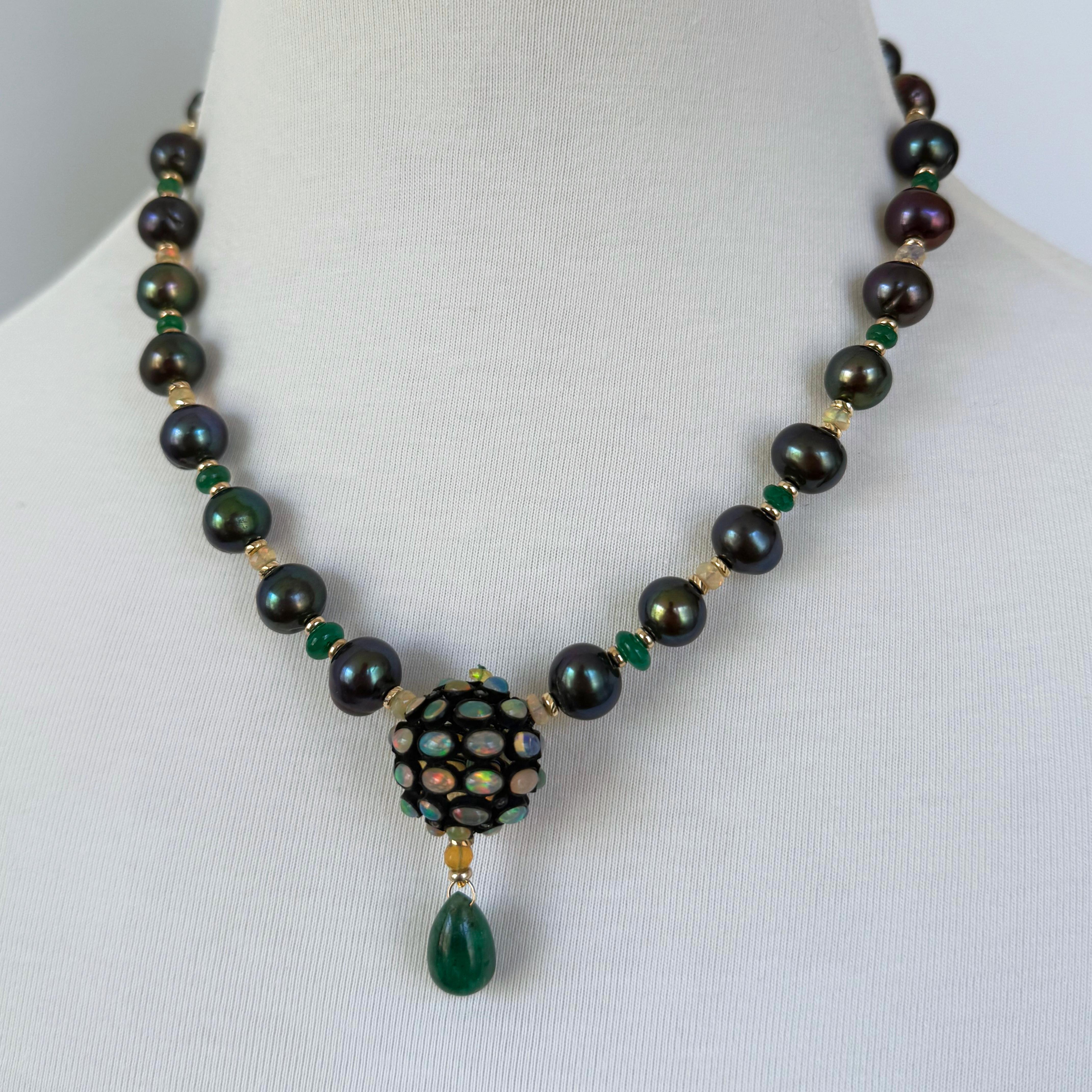 Marina J. Collana One Of A Kind con smeraldo, opale di fuoco, perla nera e solido 14K In condizioni Nuovo in vendita a Los Angeles, CA