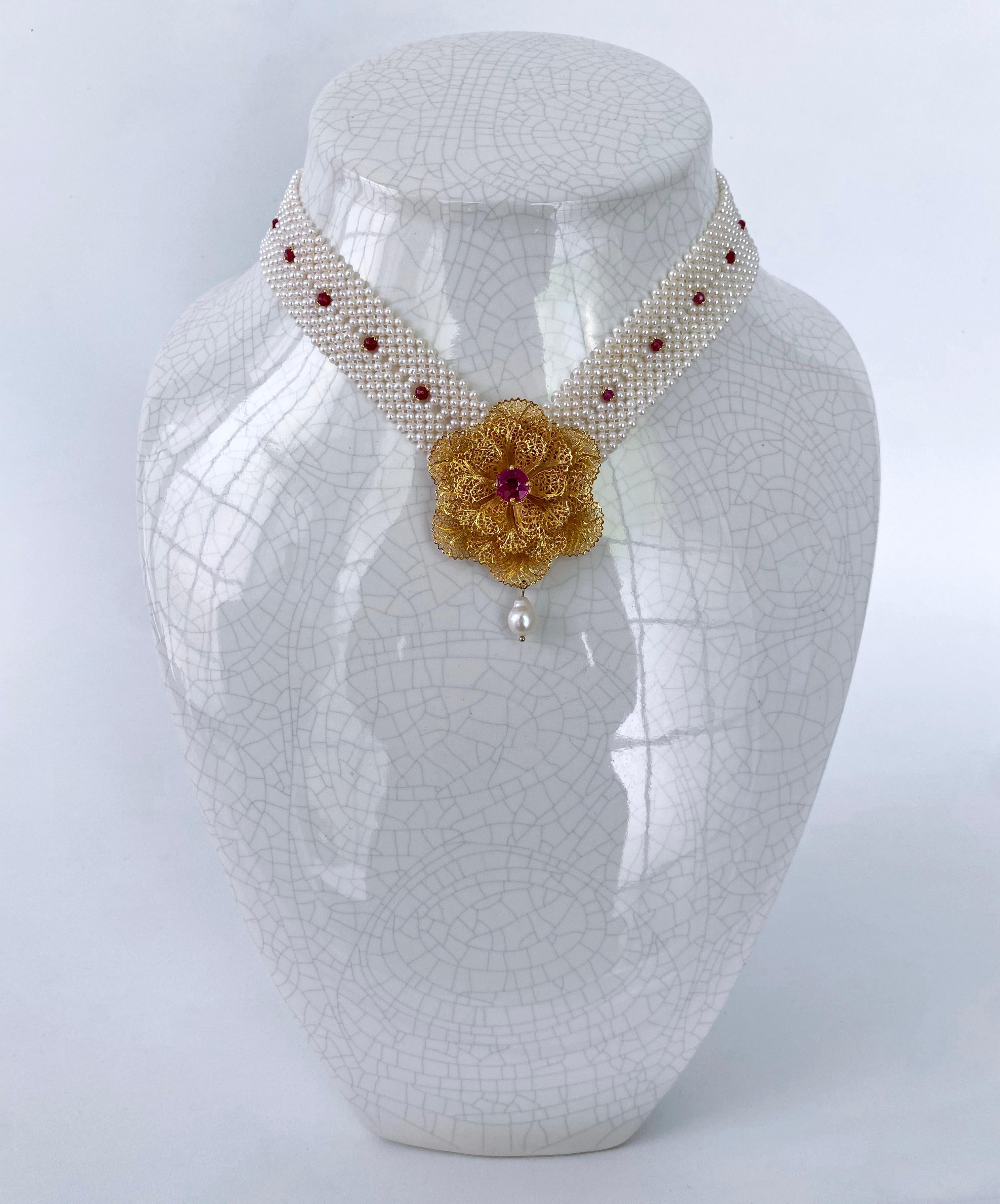 Marina J., collier tissé en perles, rubis et topaze rose, unique en son genre Pour femmes en vente