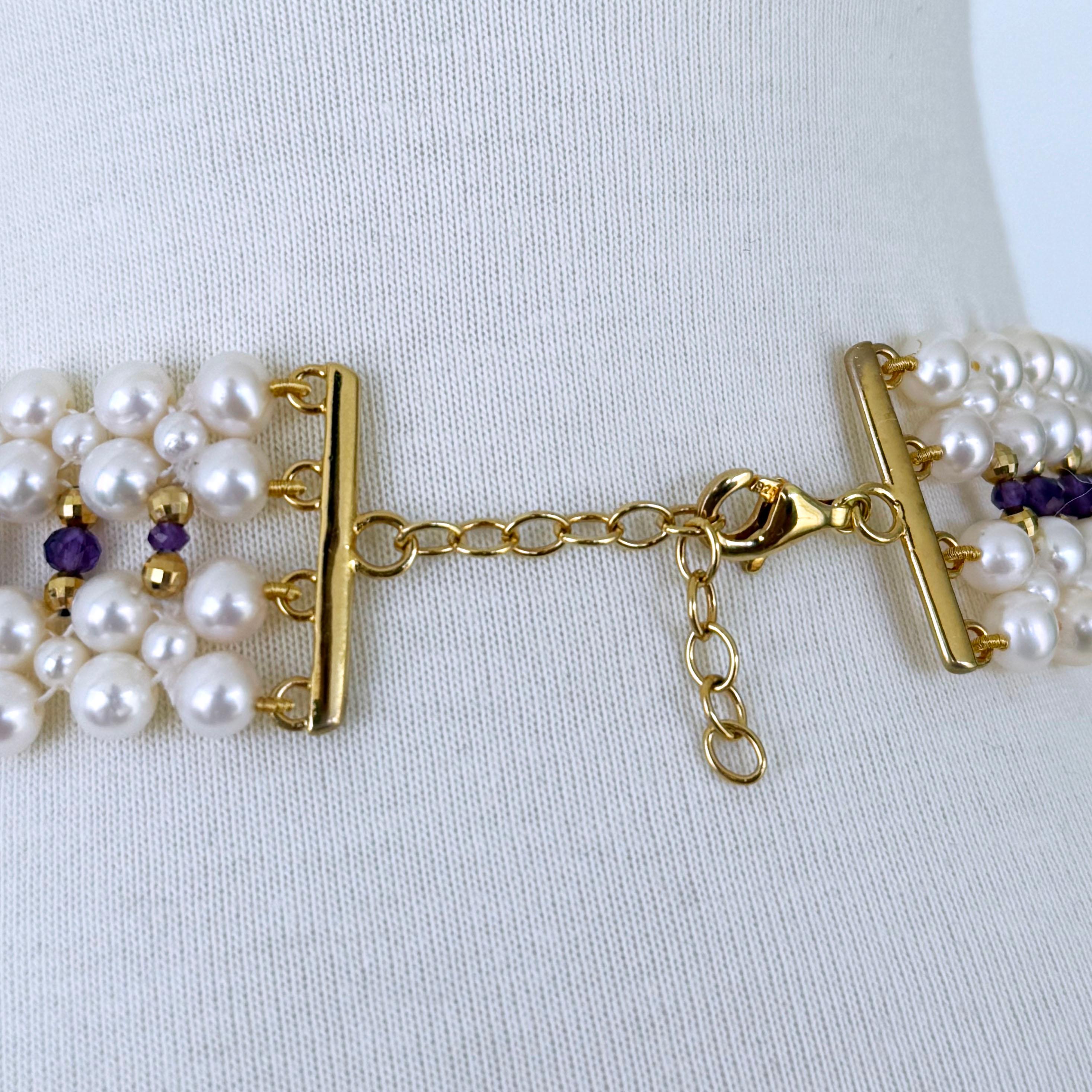 Artigiano Marina J. Collana con perle, ametista e argento placcato 18k con centro floreale. in vendita