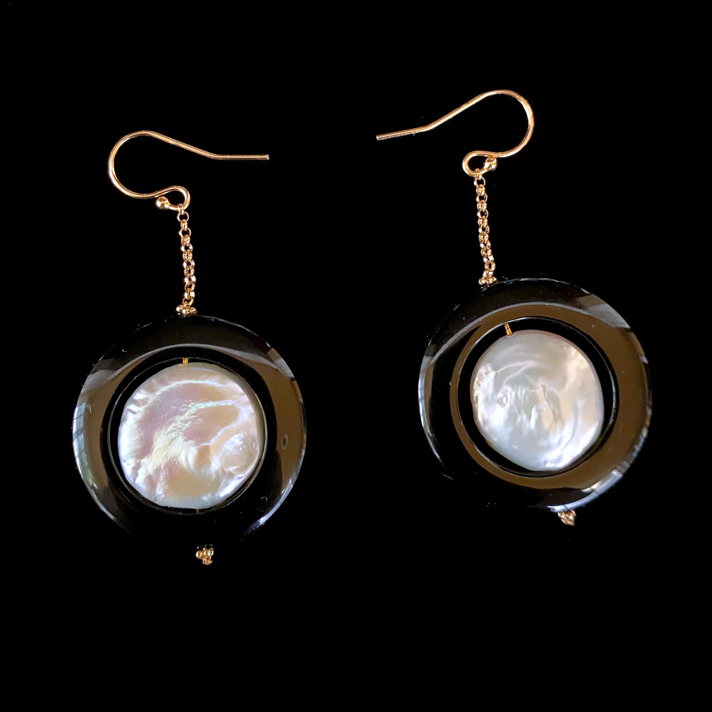 Marina J. Pearl & Black Onyx Dangle Earrings with solid 14k Yellow Gold In New Condition For Sale In Los Angeles, CA