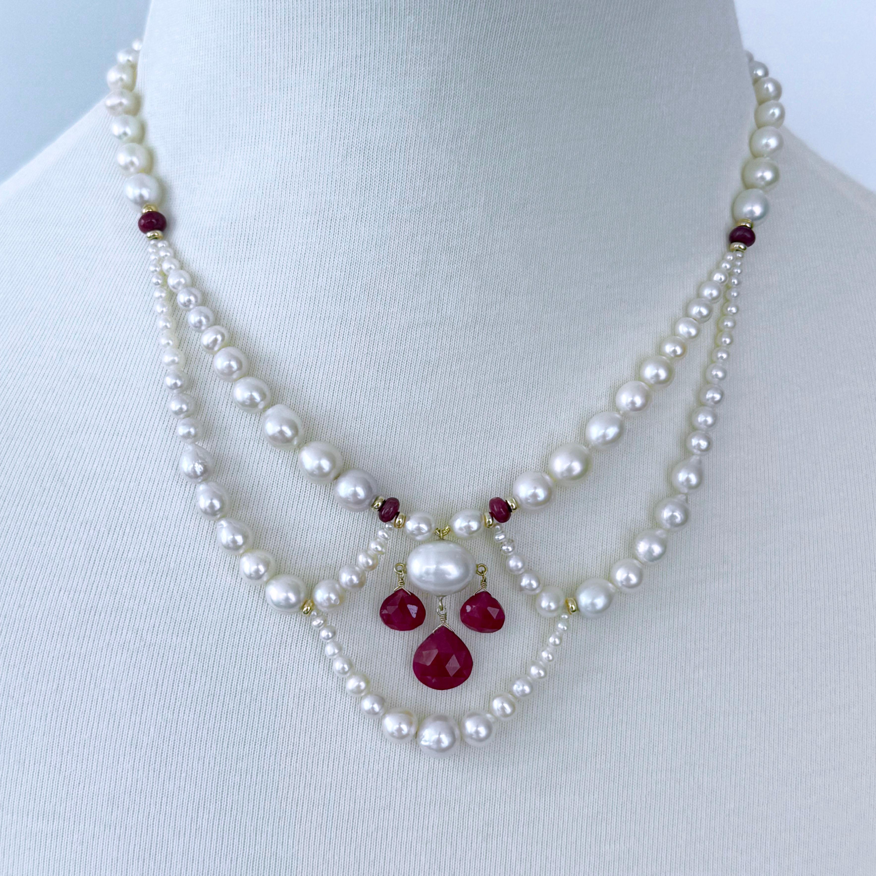 Marina J. Collana con perle e lampadario in rubino con oro massiccio 14k In condizioni Nuovo in vendita a Los Angeles, CA
