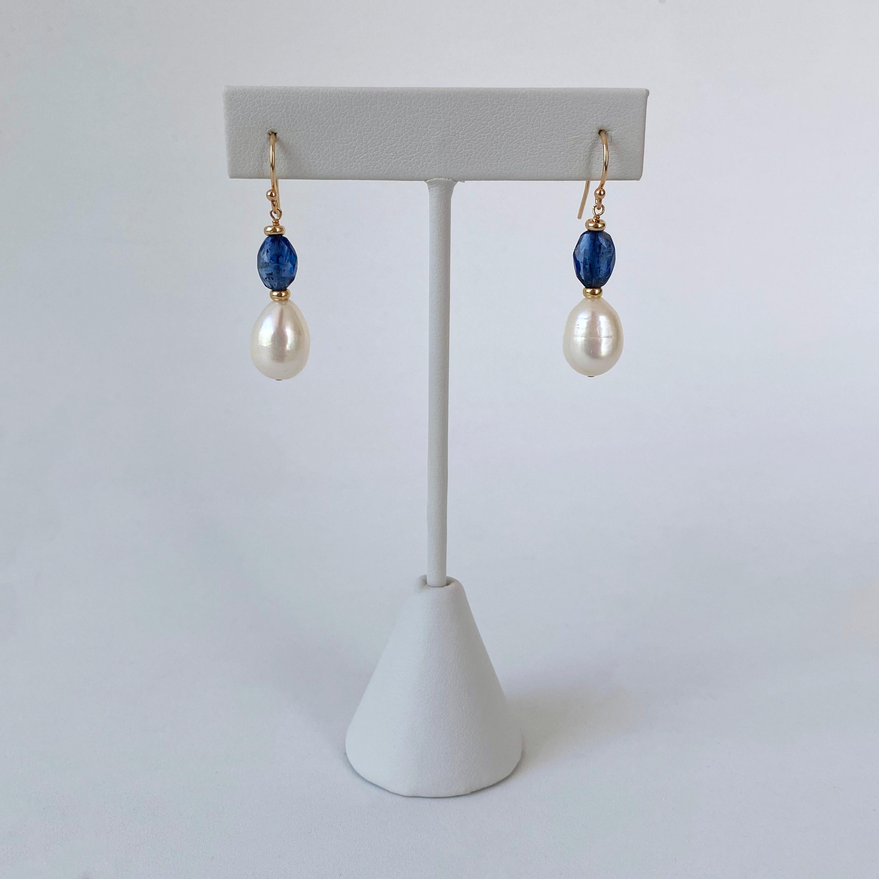 Perle Boucles d'oreilles à crochets en or jaune 14k, perles et kyanite, Marina J. en vente