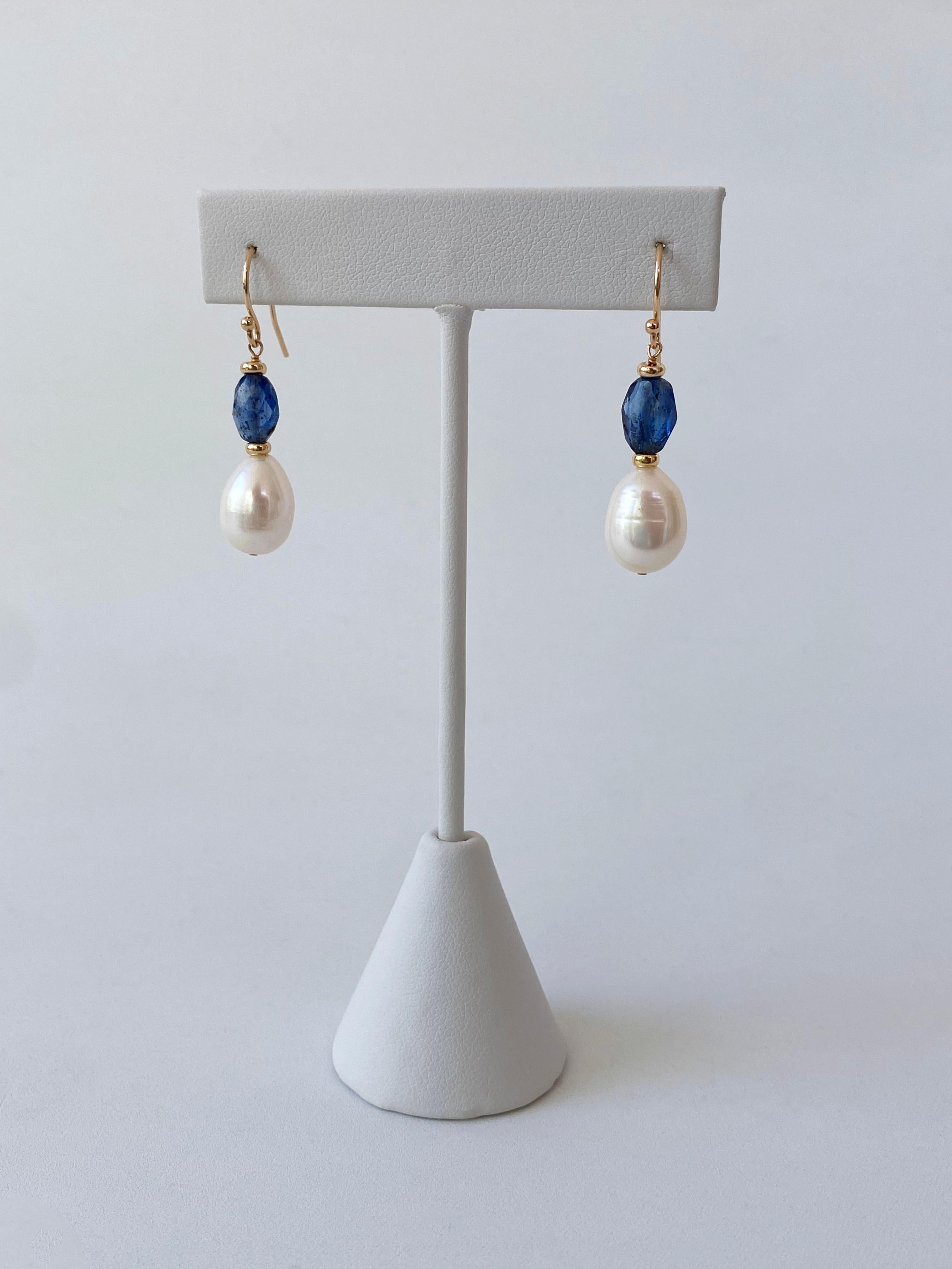Boucles d'oreilles à crochets en or jaune 14k, perles et kyanite, Marina J. Neuf - En vente à Los Angeles, CA