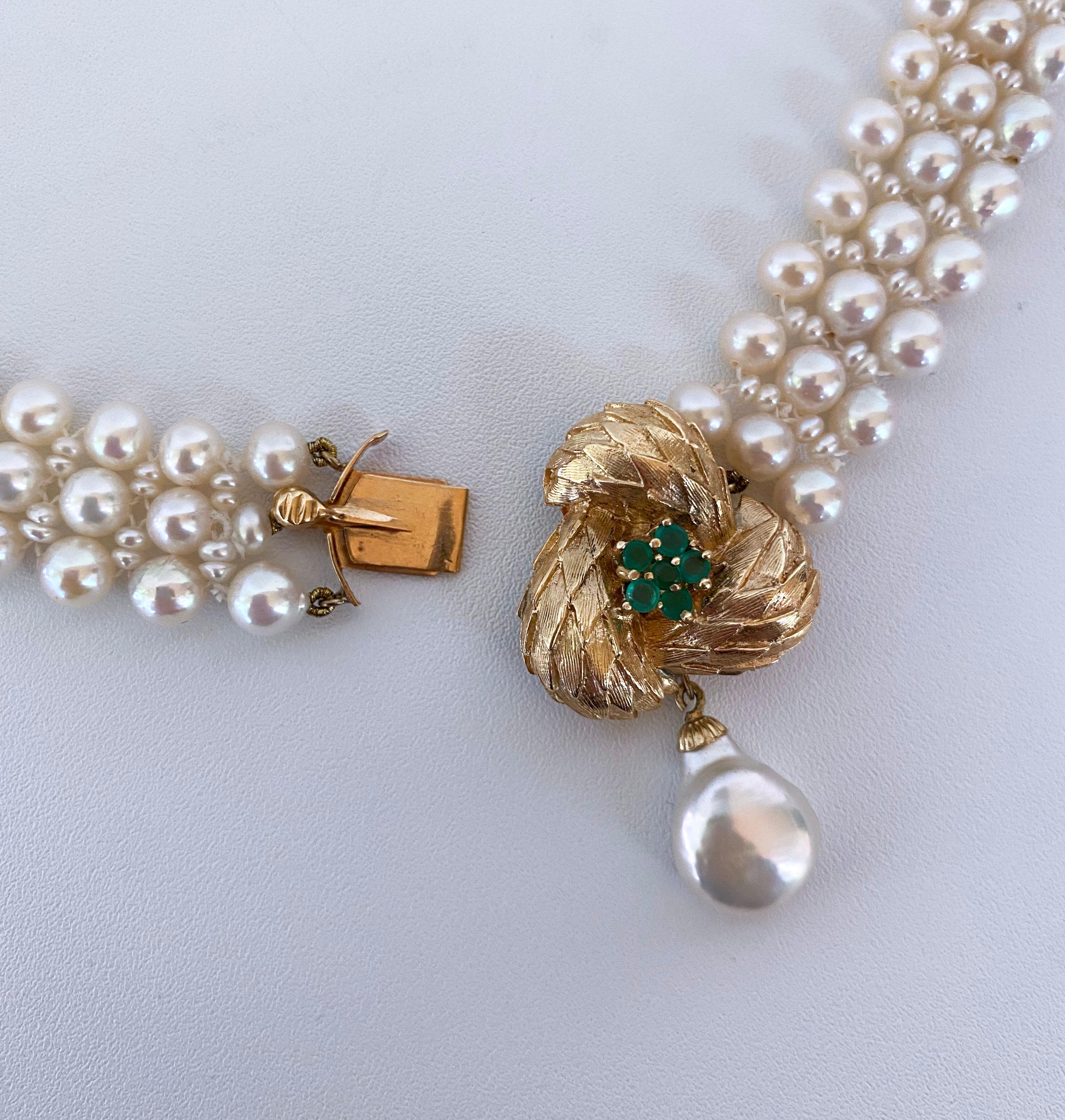 Taille émeraude Marina J. Collier de perles avec bracelet central vintage en or jaune 14 carats et émeraudes en vente