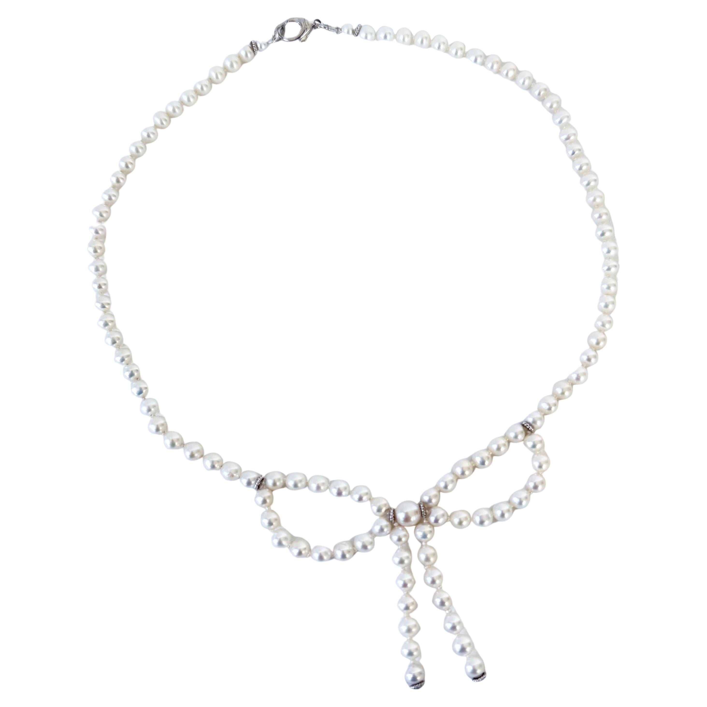 Marina J. Perlenkette mit Schleife und Rhodium-Silber-Verschluss