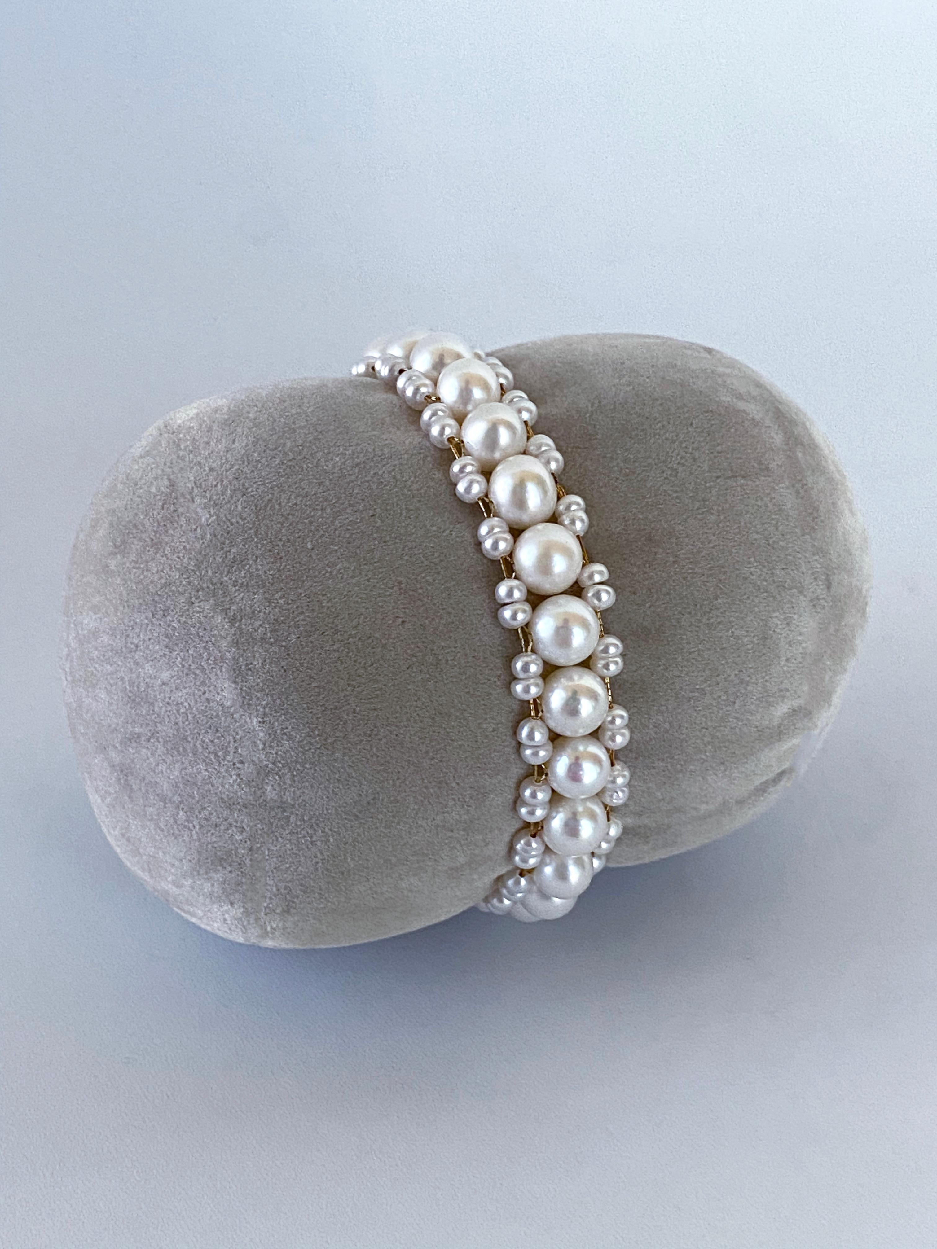 Marina J. Bracelet tissé de perles avec fermoir en or jaune massif 14 carats Pour femmes en vente
