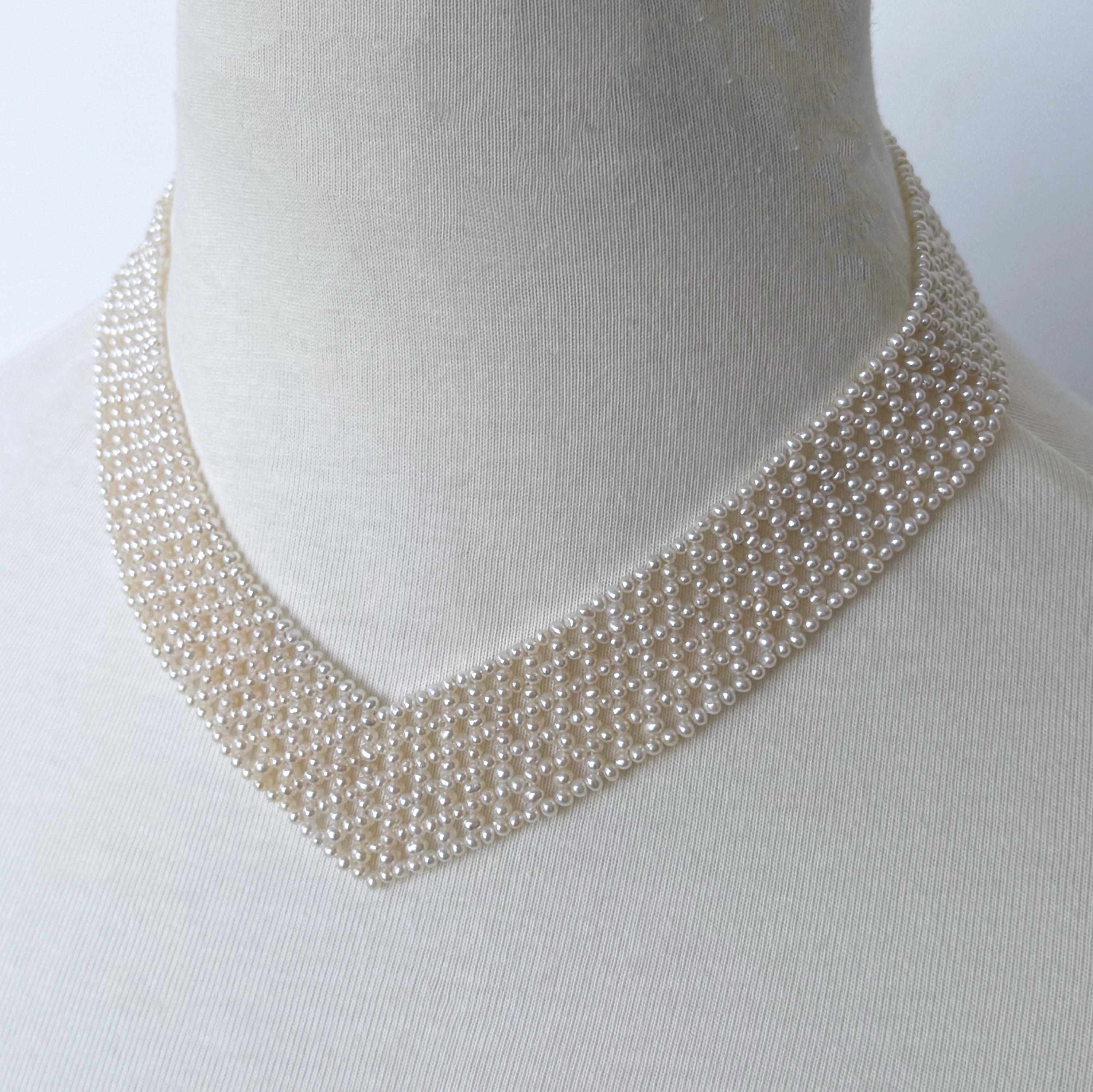 V. J. J. Collana di perle intrecciate a 