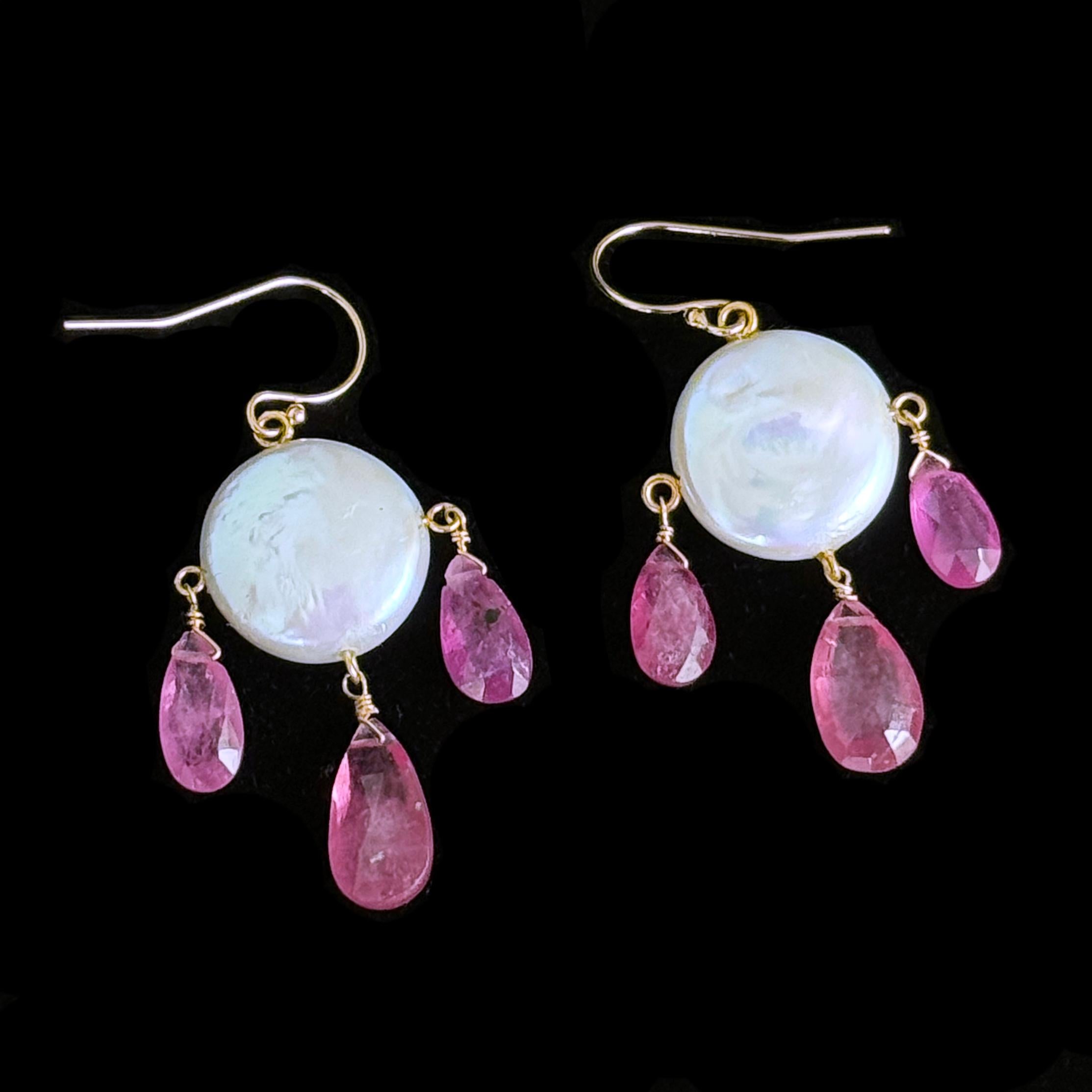 Boucles d'oreilles chandelier en saphir rose, perles et or 14k de Marina J. Pour femmes en vente