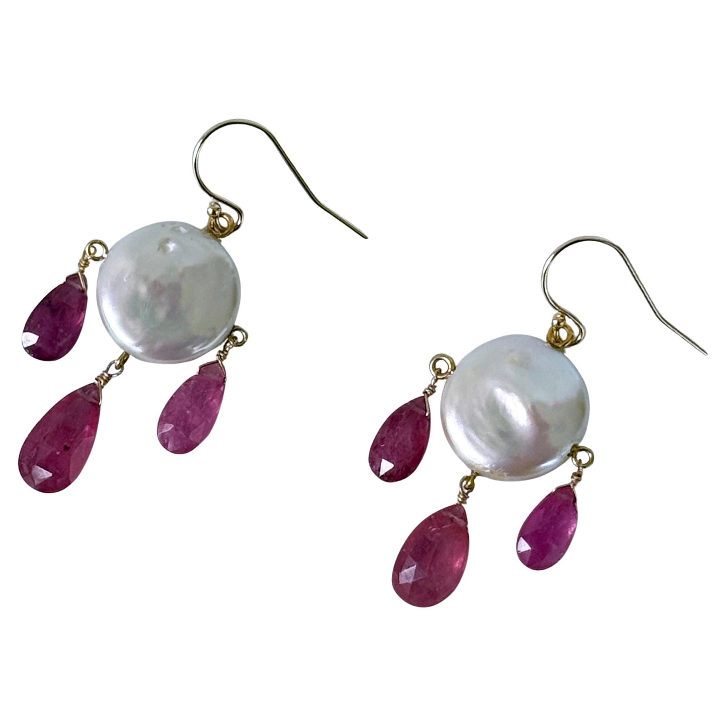 Marina J. Orecchini a lampadario con zaffiro rosa, perle e oro 14k