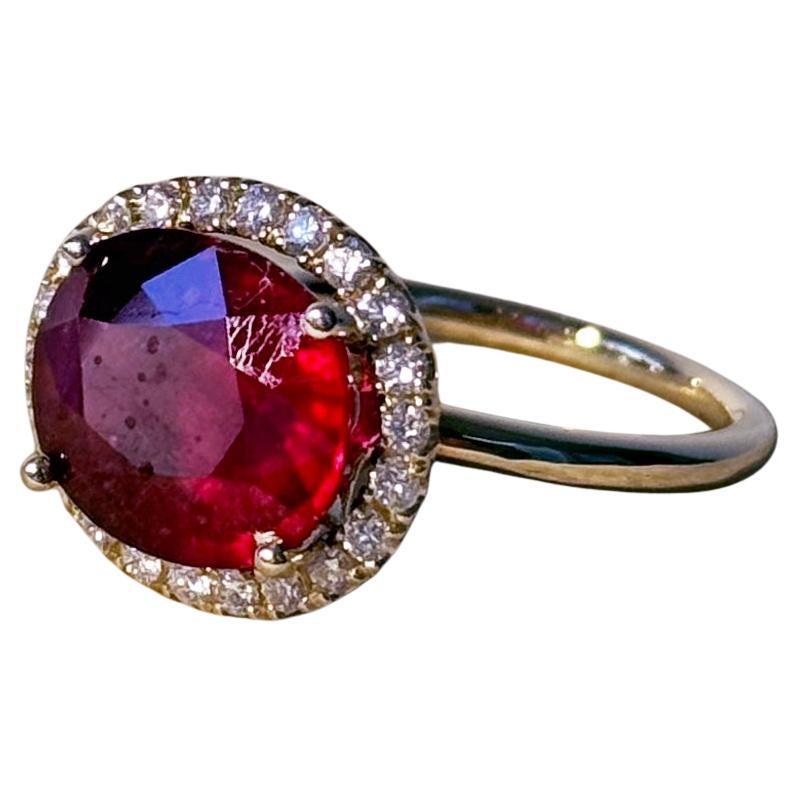 Marina J. Bague de fiançailles en or jaune 14k, rubis et diamants en vente