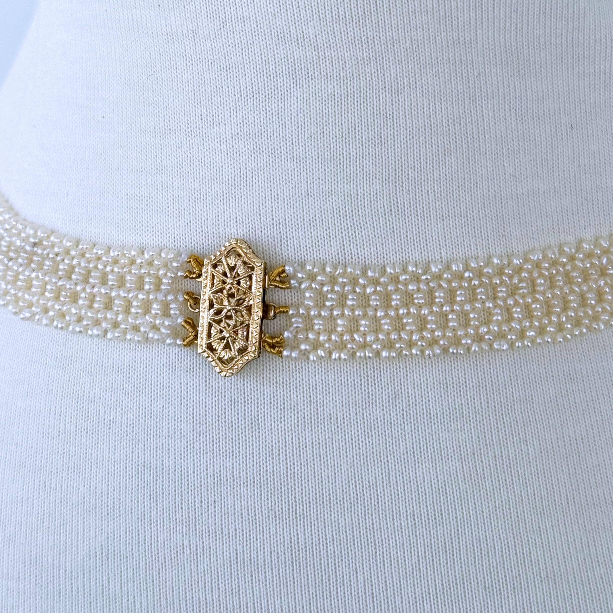 Moderno V.I.I. J. Collana con perle intrecciate a 