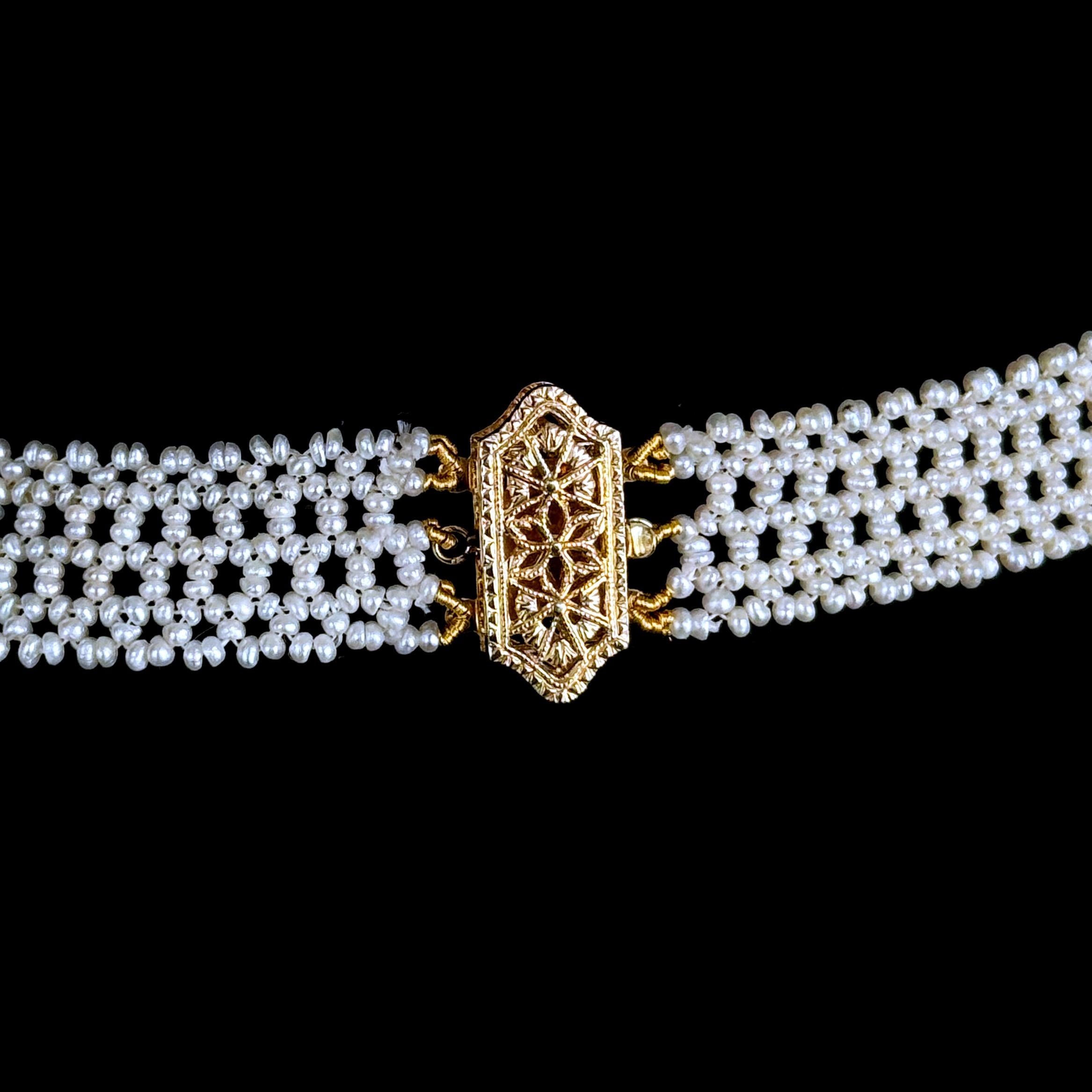 Perlina V.I.I. J. Collana con perle intrecciate a 