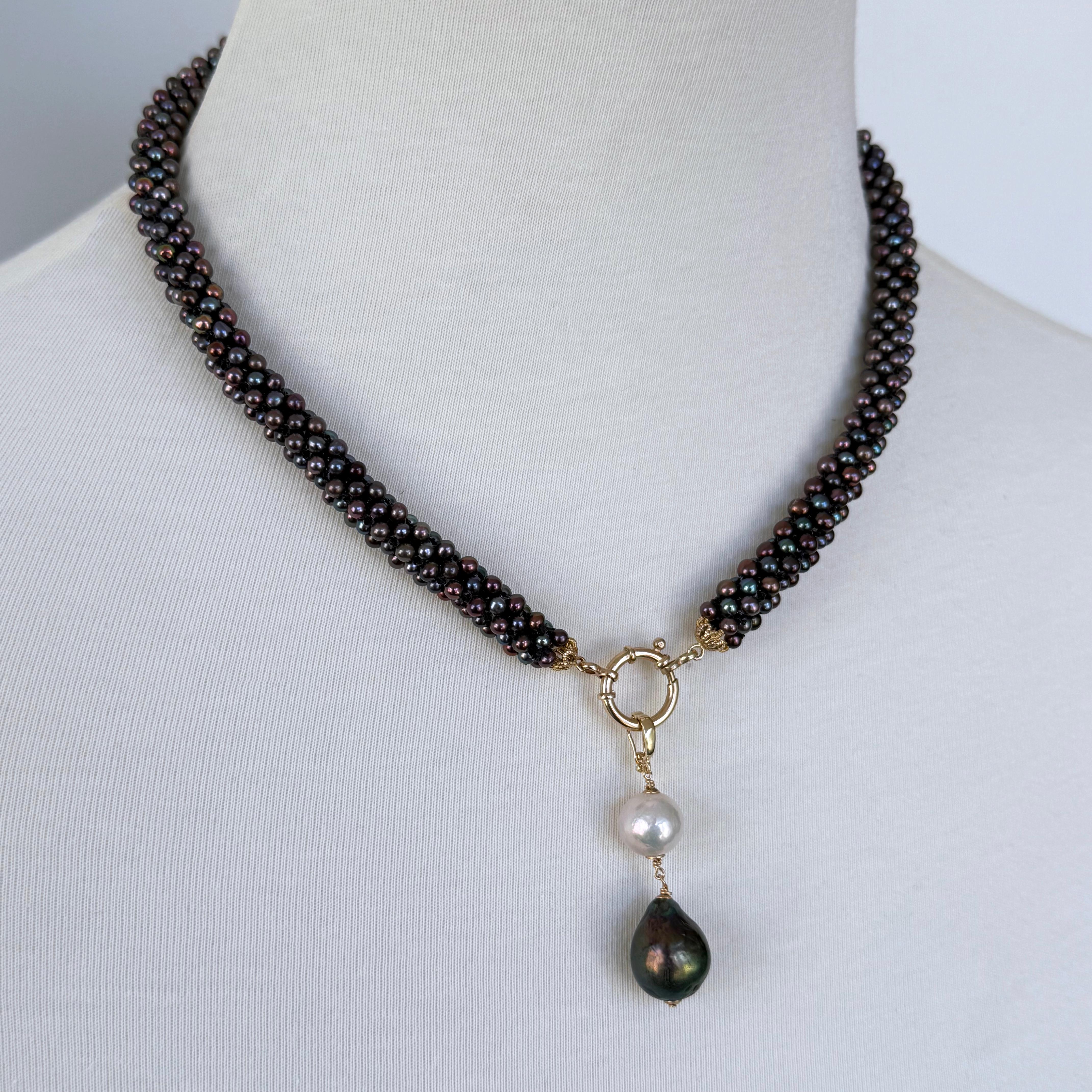 Perlina Marina J. Collana in corda di perle nere solide 14k con goccia di perle barocche rimovibile in vendita