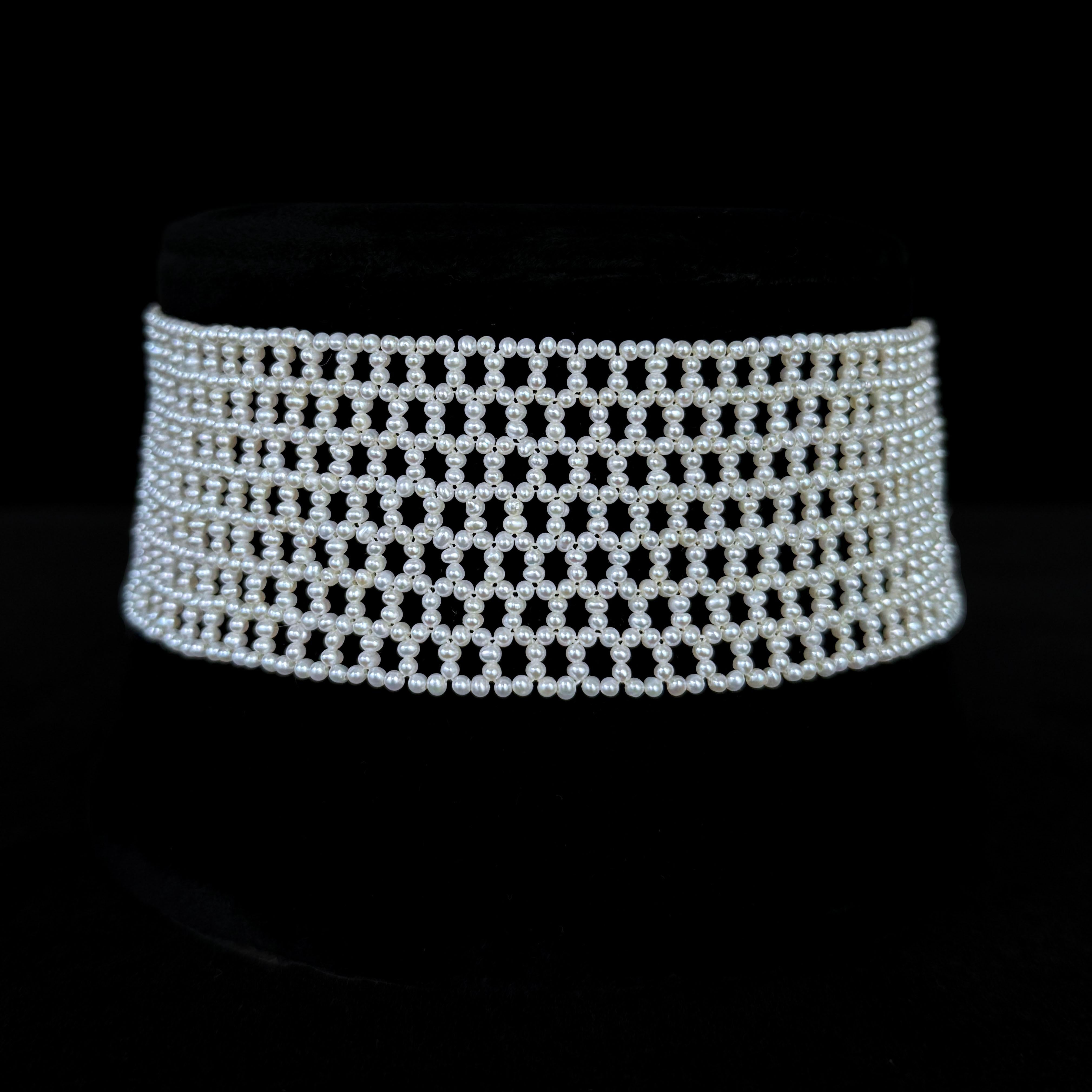 Marina J. Stupendo girocollo intrecciato con perle di semi e chiusura regolabile in argento. in vendita 1