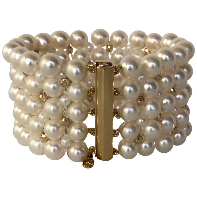 Marina J. Superbe bracelet en perles tissées avec perles et fermoir en or  jaune 14 carats En vente sur 1stDibs