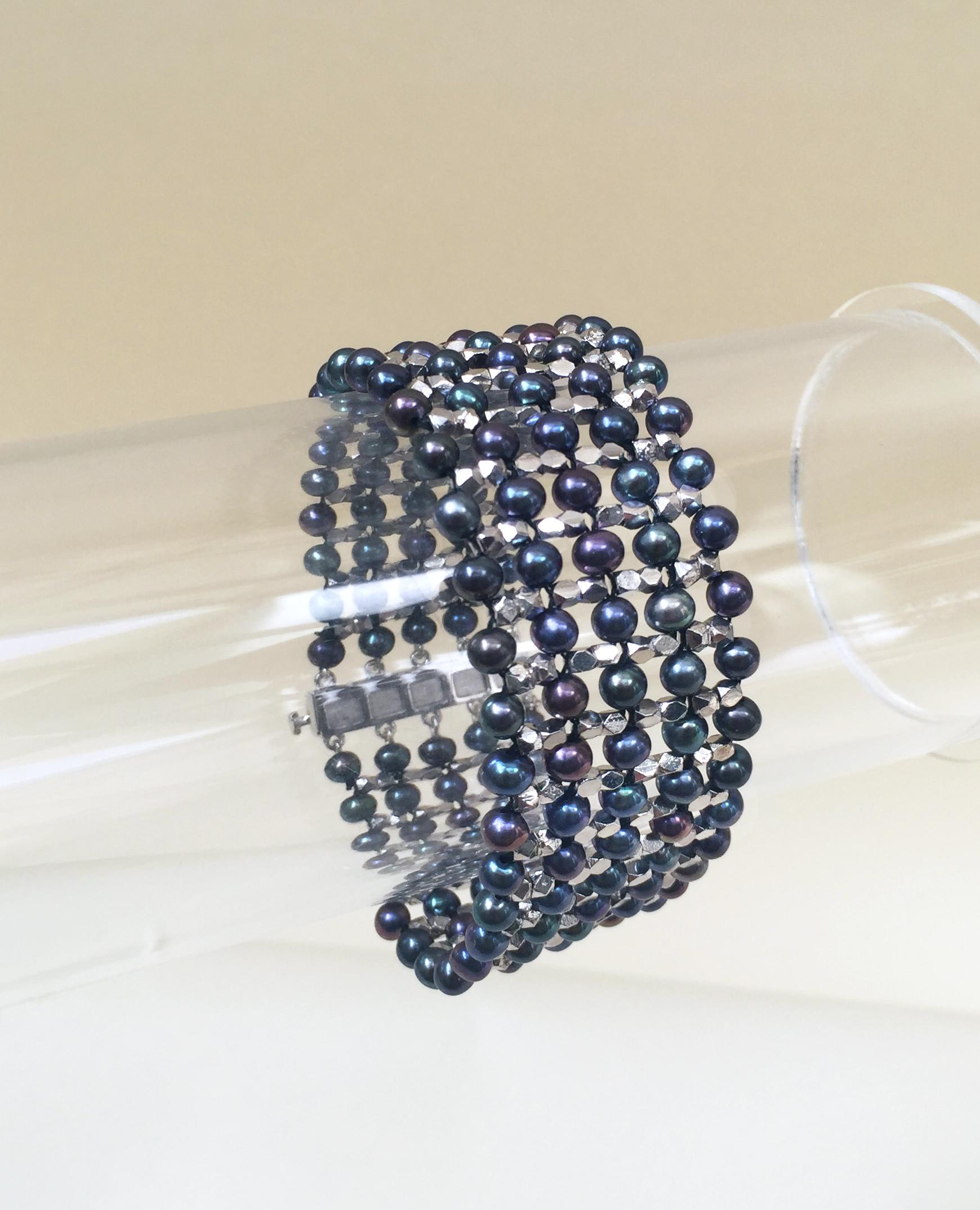 Marina J. Bracciale unisex con perle nere e perline in argento 925 placcato in rodio in vendita 2