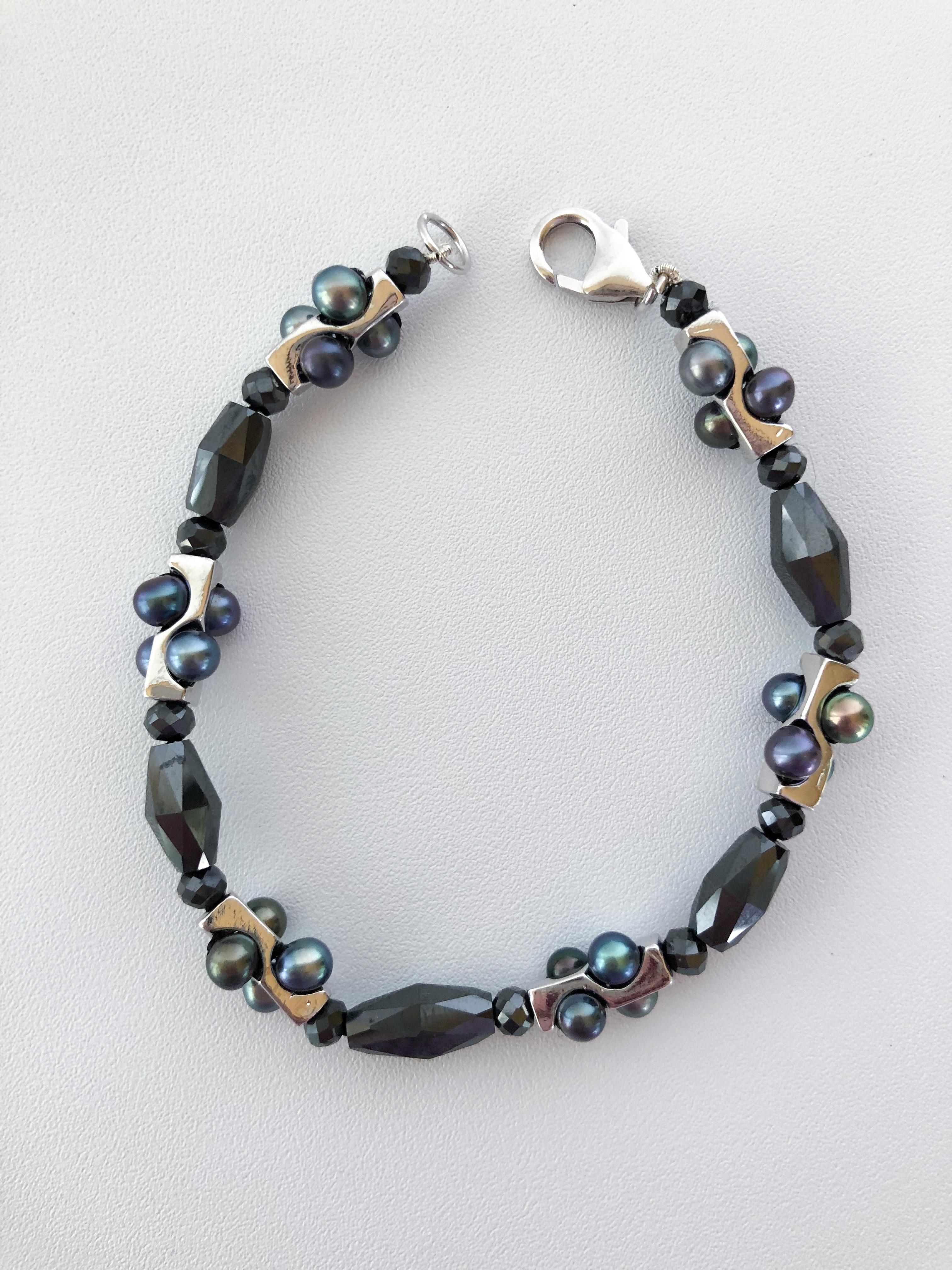 Marina J. Unisex Infinity Bracelet w Black Pearls, Black Spinel & 14K White Gold For Sale 1