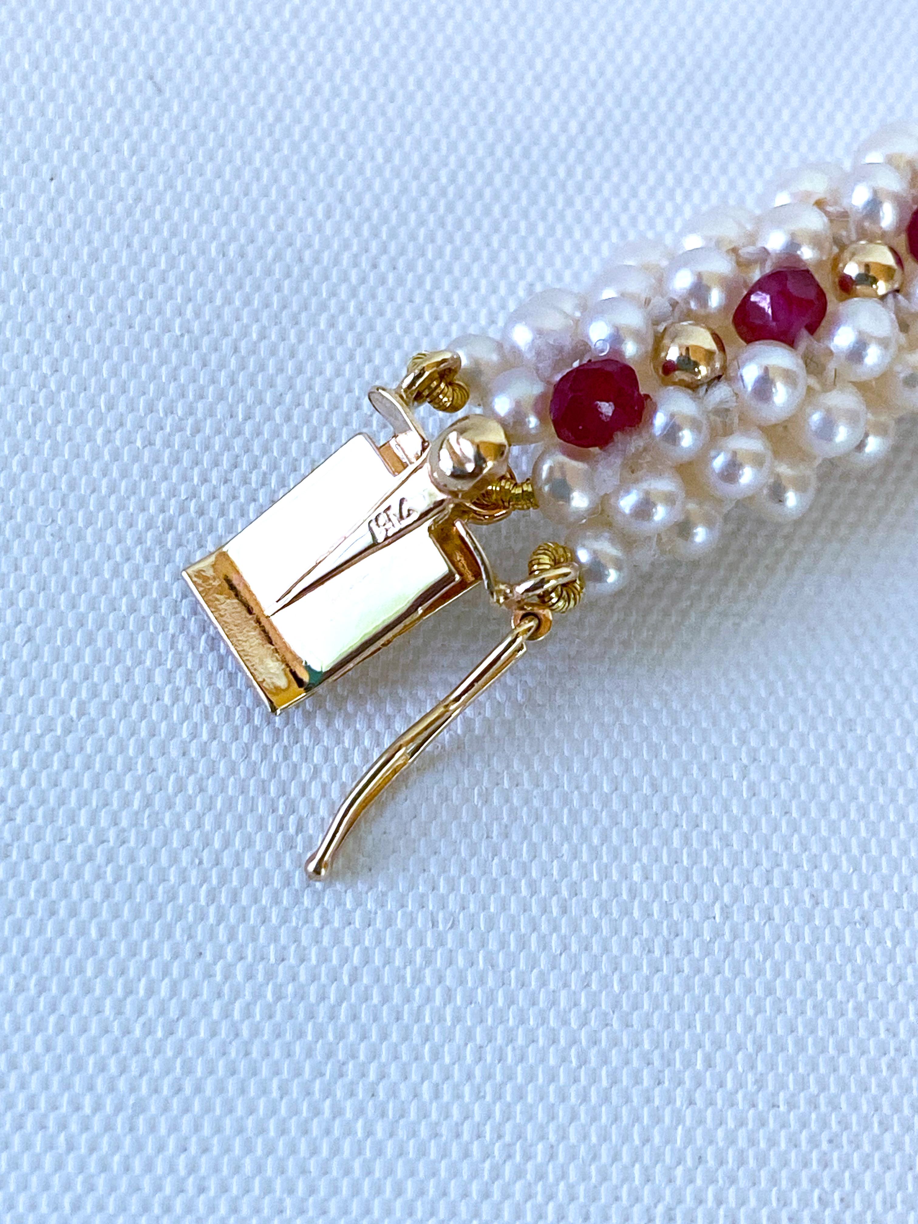 Artisan Montre vintage Marina J. en or jaune 14 carats avec perle tissée, bracelet en rubis et fermoir en or en vente