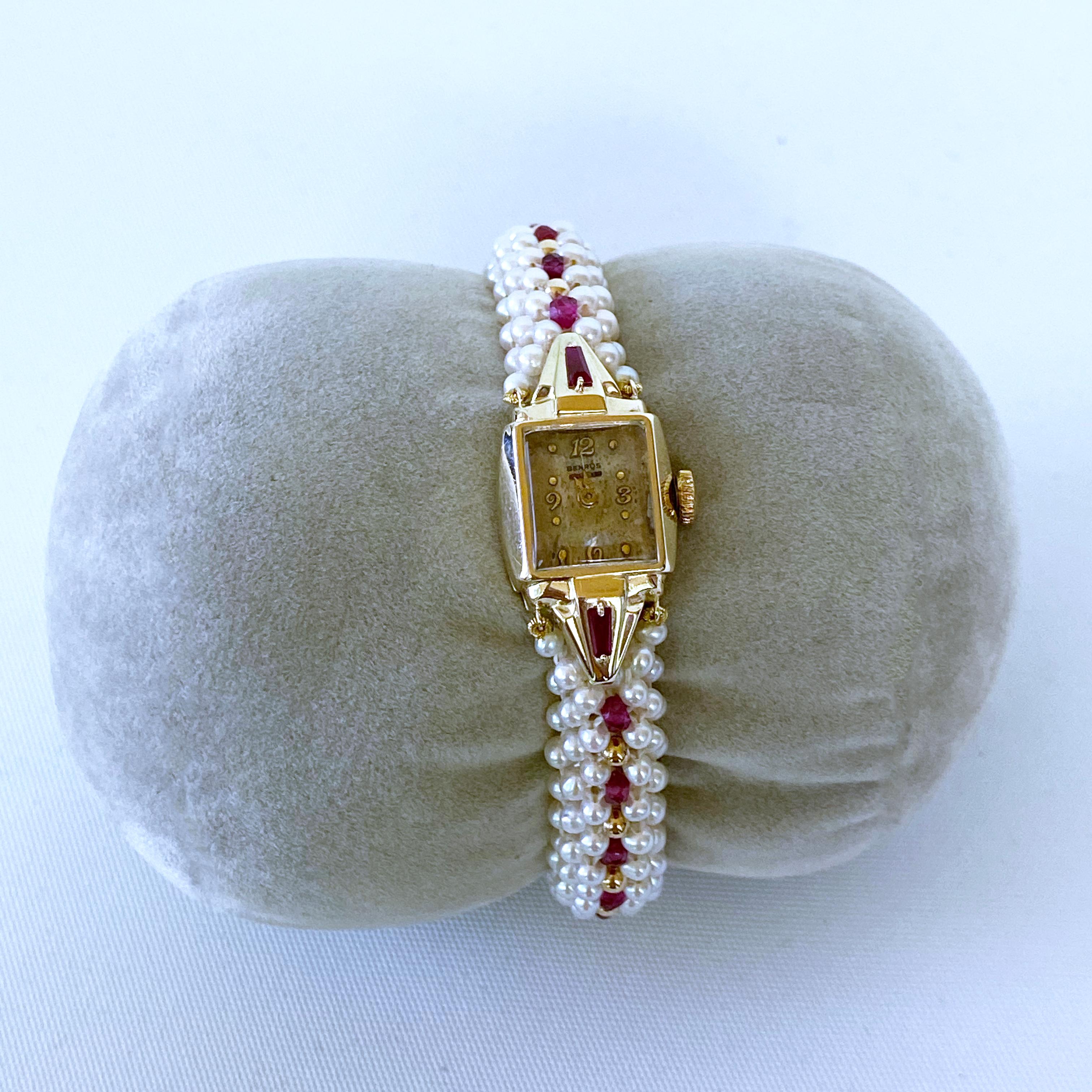 Taille hexagone Montre vintage Marina J. en or jaune 14 carats avec perle tissée, bracelet en rubis et fermoir en or en vente