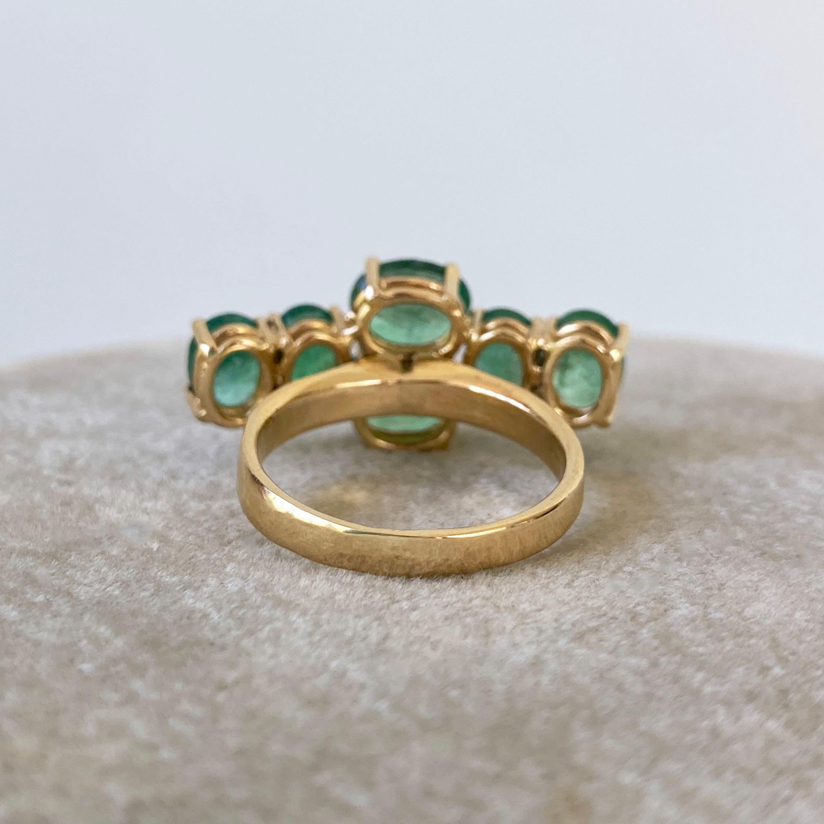 Marina J. Vintage Emerald & Solid 14k Yellow Gold Ring For Sale 1