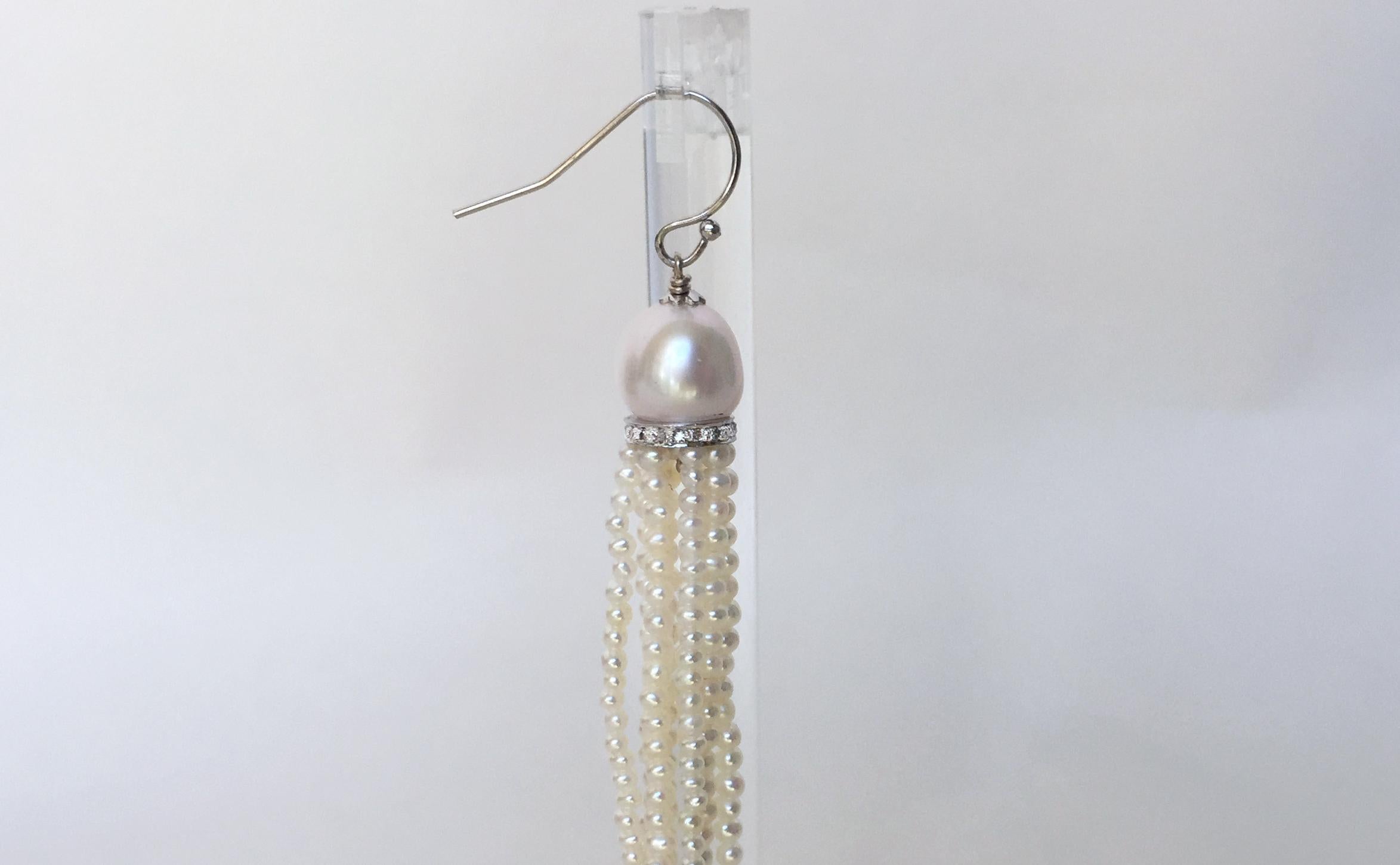 Artista Marina J. Orecchini con nappe di perle coltivate bianche e oro bianco 14 carati  in vendita