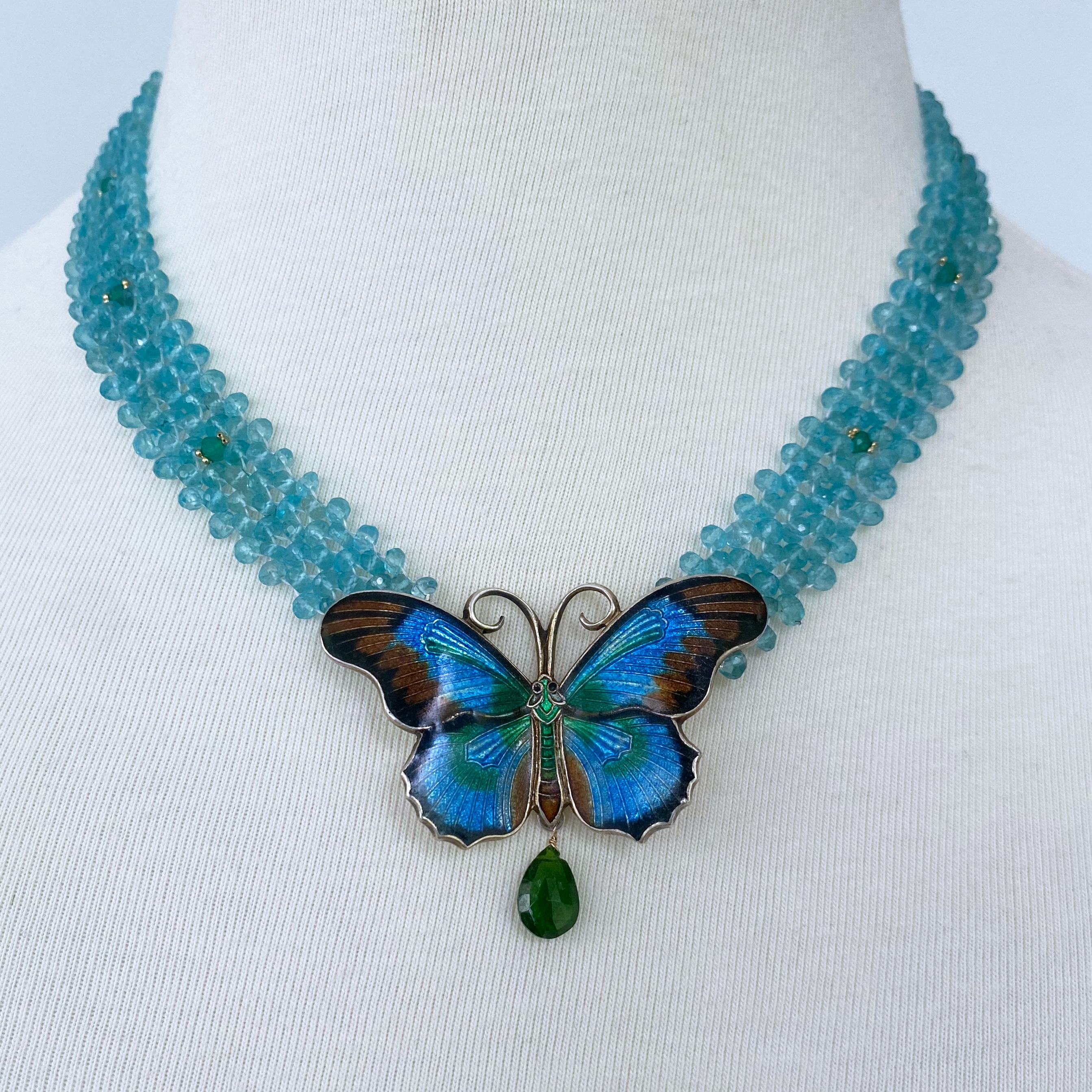 Marina J. Collar tejido de aguamarina con centro de mariposa vintage Artesano en venta