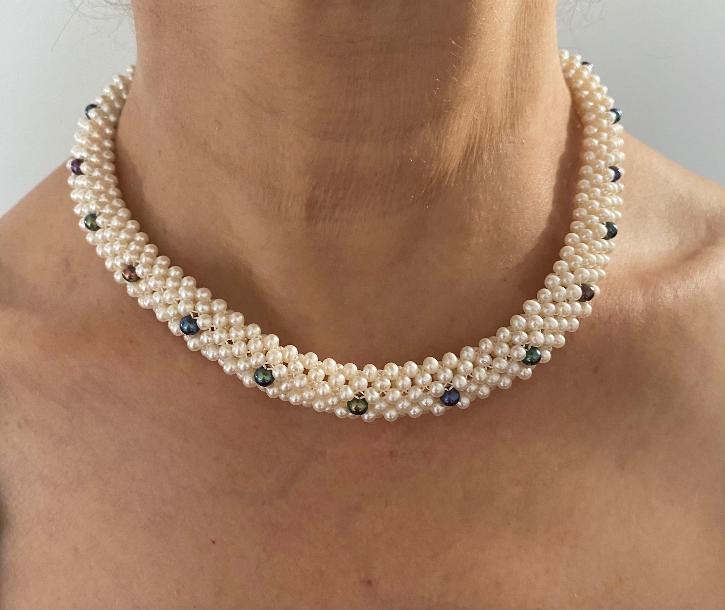 Marina J. Collier en corde de perles tissées avec accents de perles noires et or jaune 14 carats 12