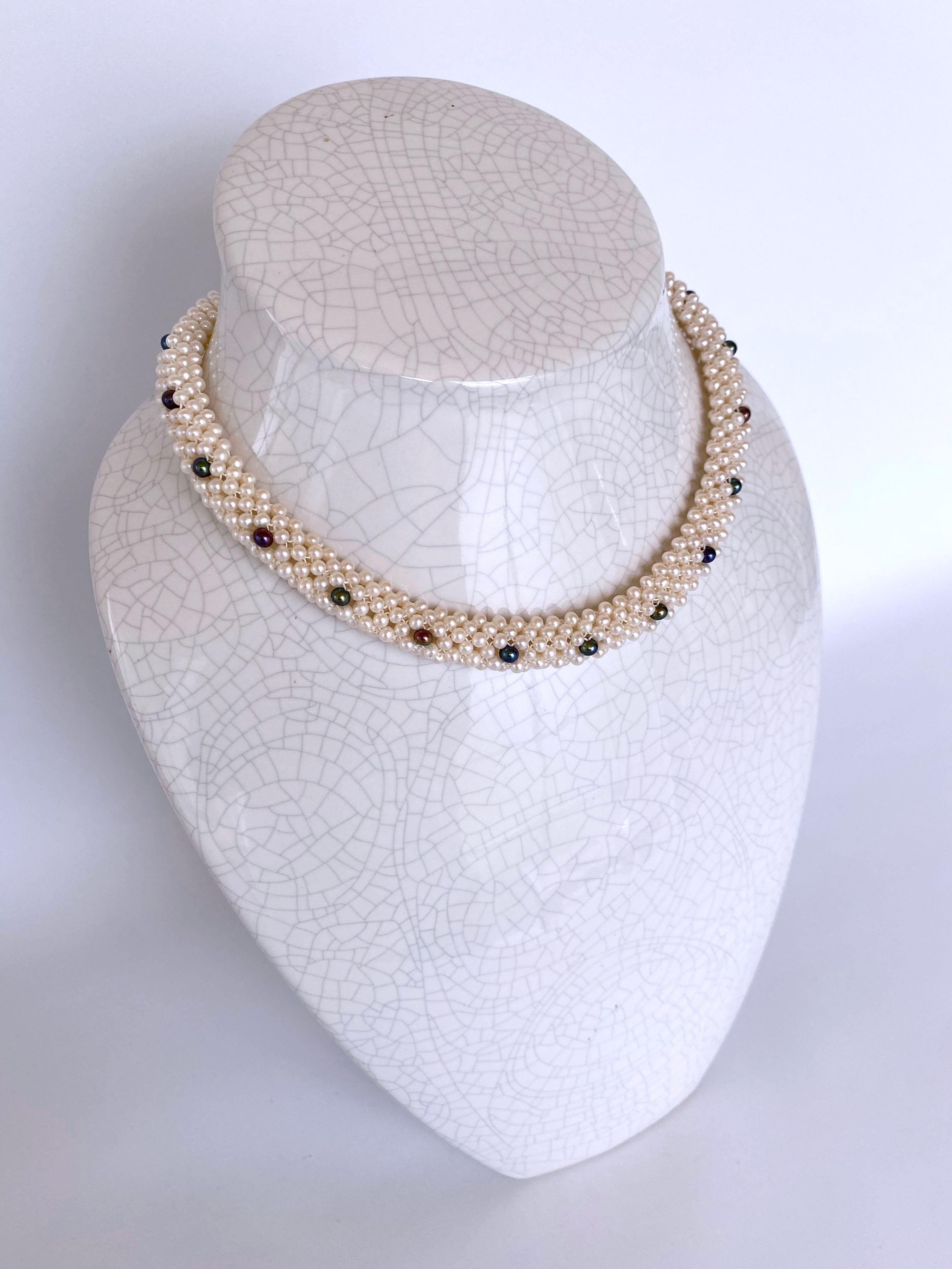 Marina J. Collier en corde de perles tissées avec accents de perles noires et or jaune 14 carats 5