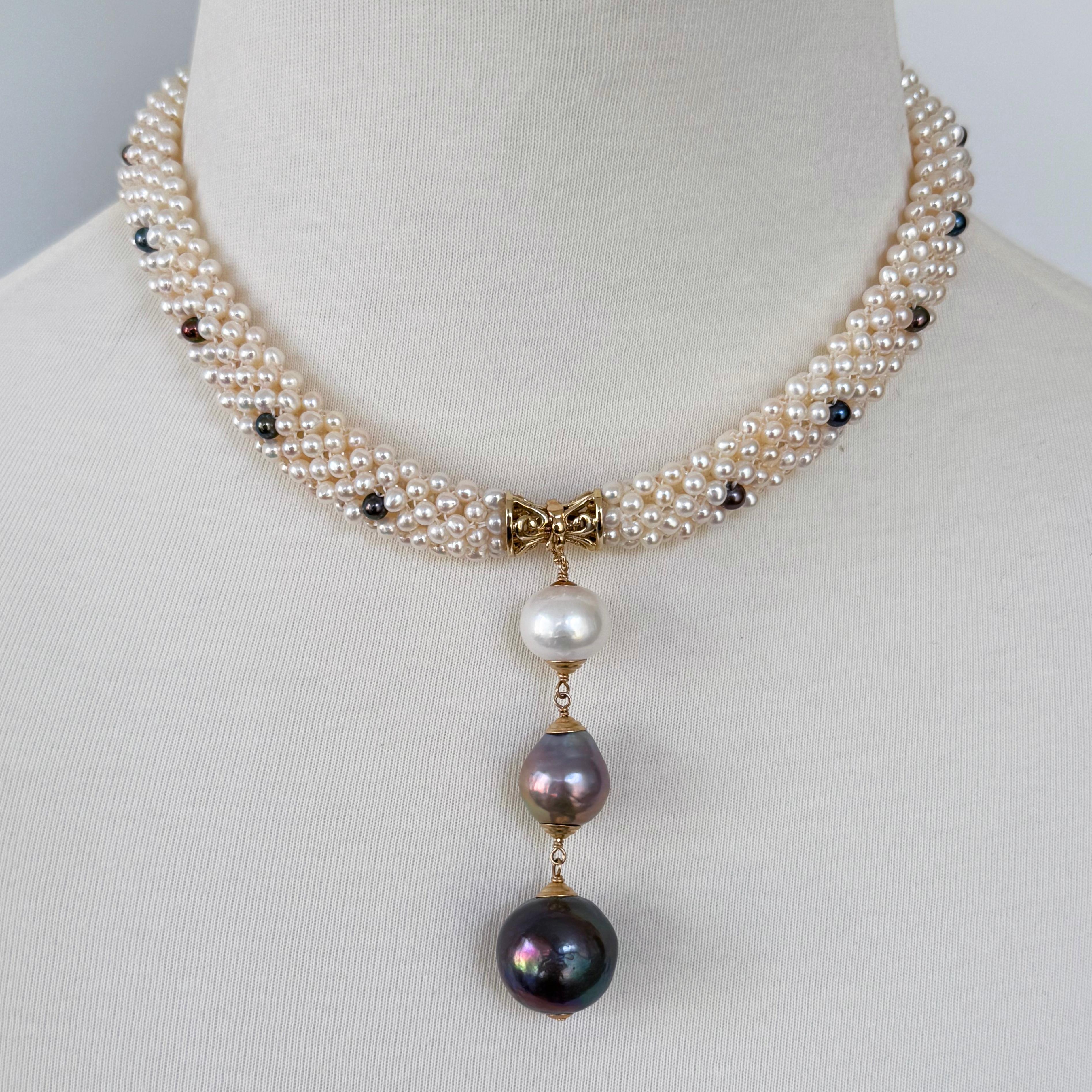 Marina J. Collana in corda di perle intrecciate con accenti di perle nere e oro giallo 14k in vendita 1
