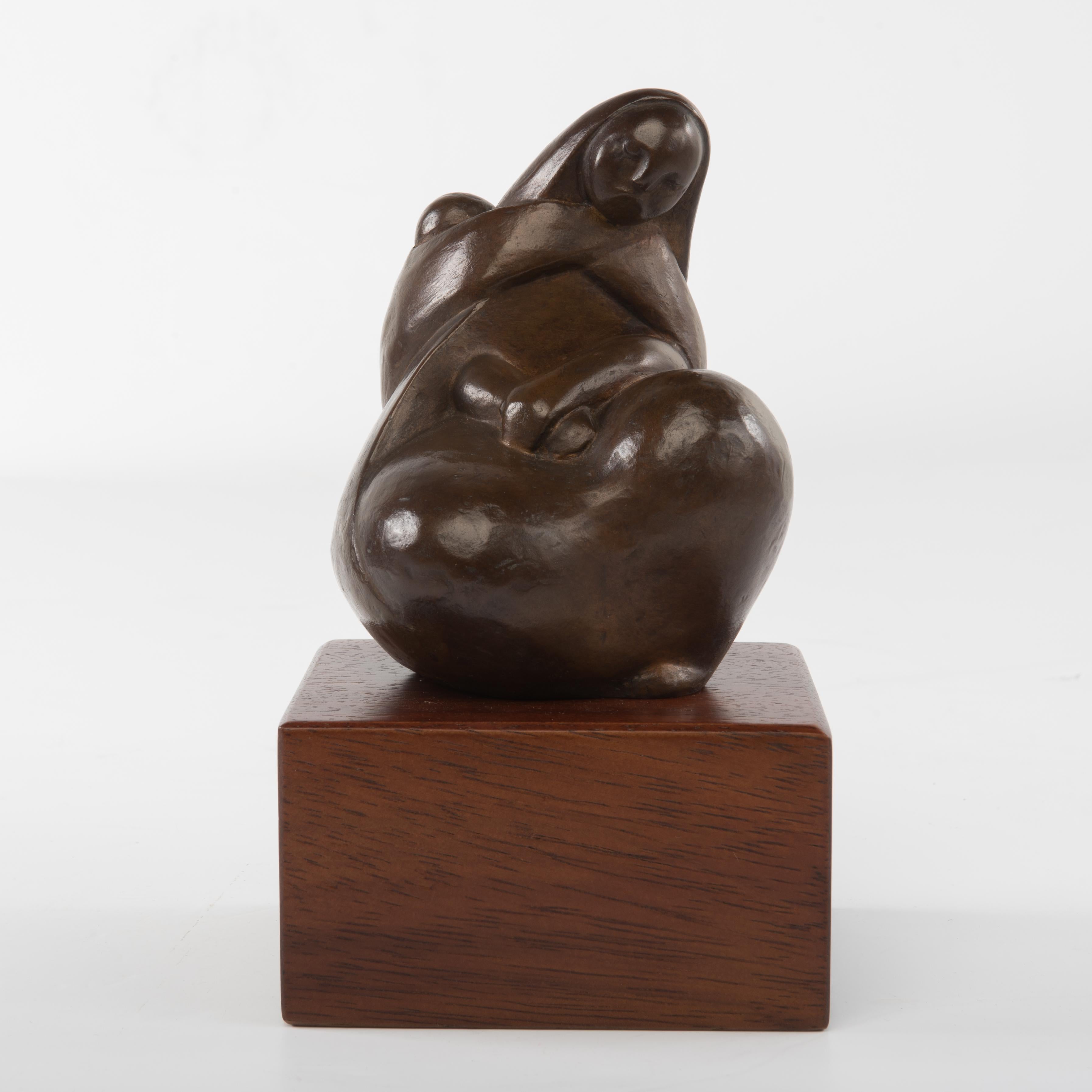 Marina Núñez del Prado 1910-1996 sculpture of a mother and child.

Recognized throughout the world and admired by people like Picasso and Gabriela Mistral, Marina Núñez del Prado is considered to be one of the greatest of Latin American