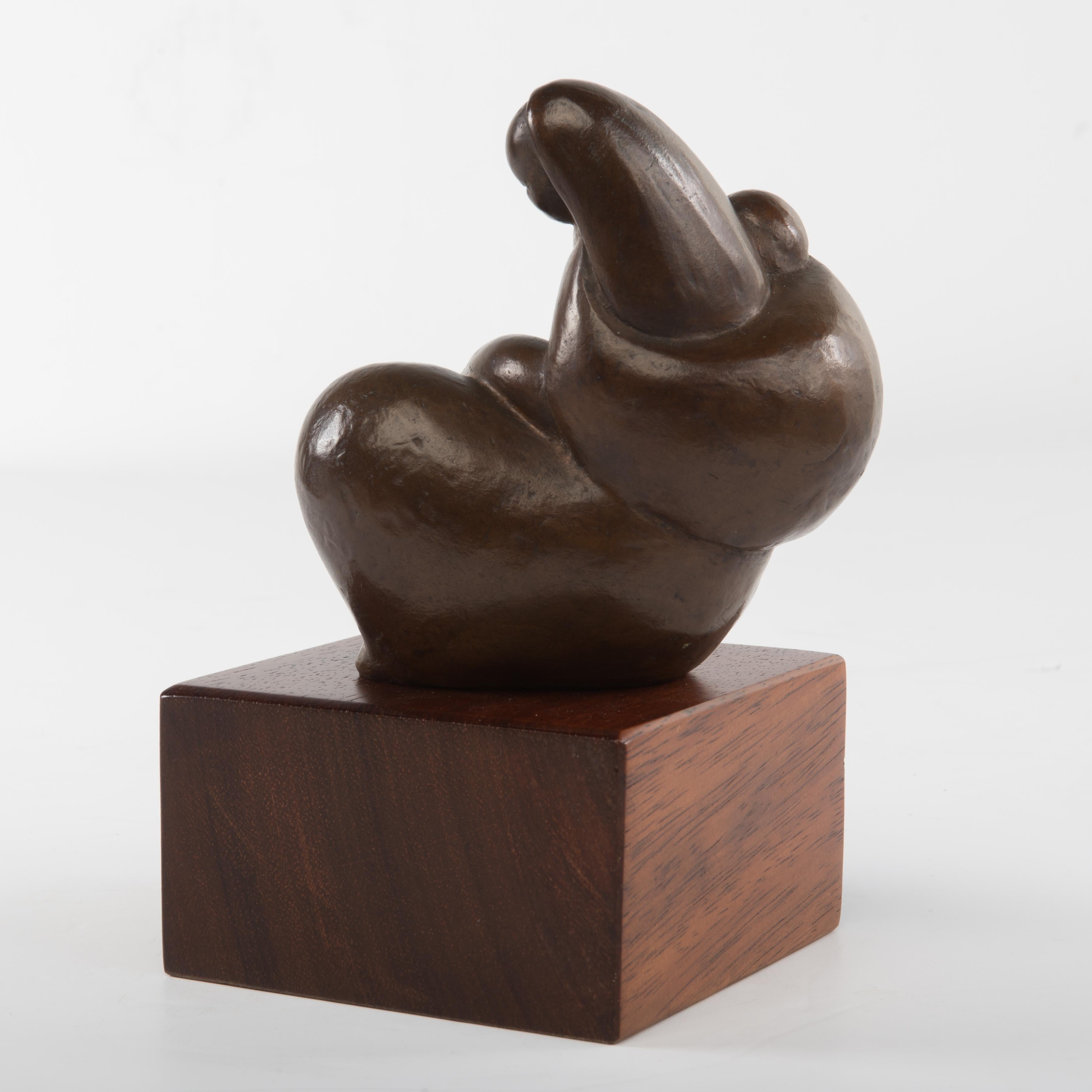 Modern Marina Núñez Del Prado Bronze Sculpture Mother and Child 8.1