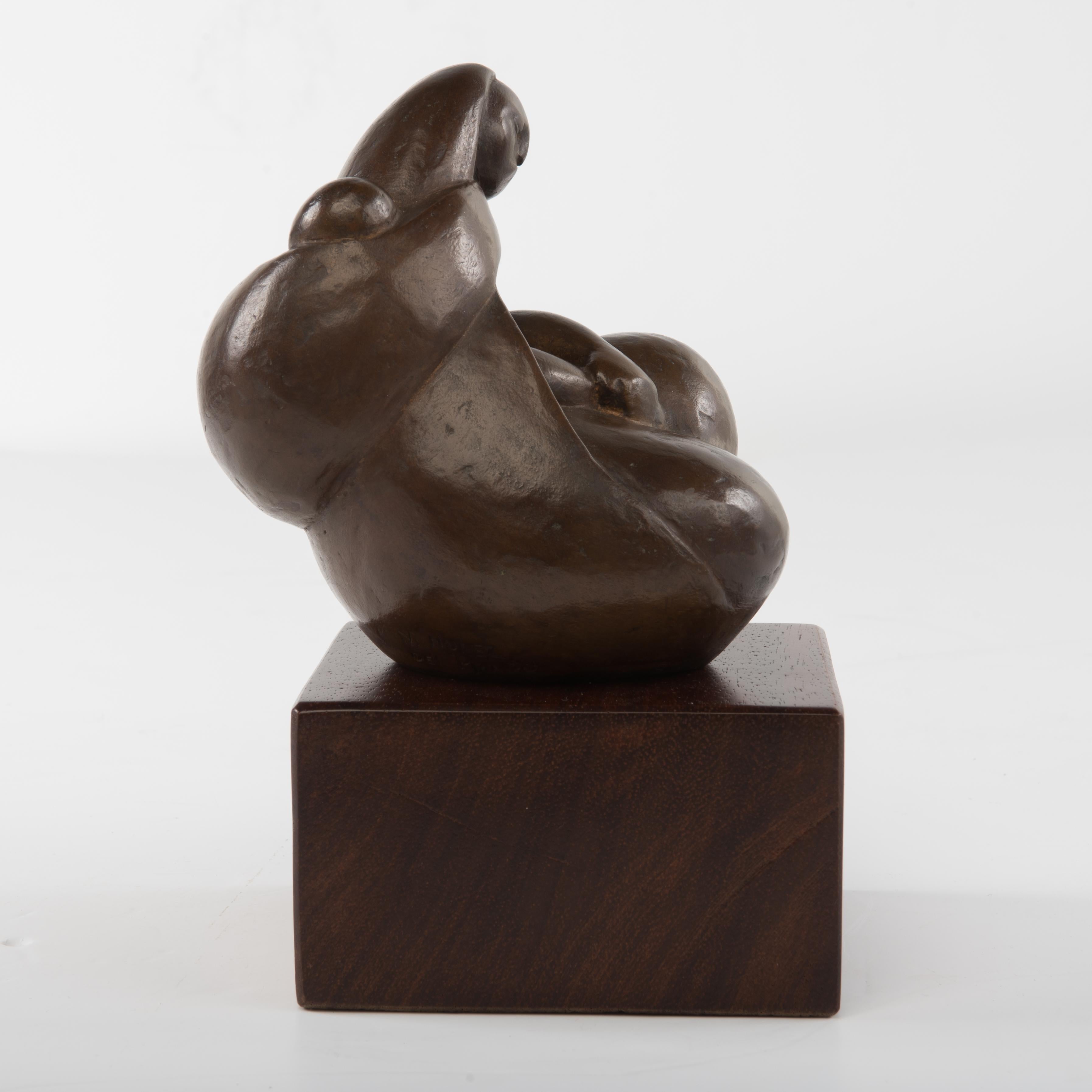 Marina Núñez Del Prado Bronze Sculpture Mother and Child 8.1