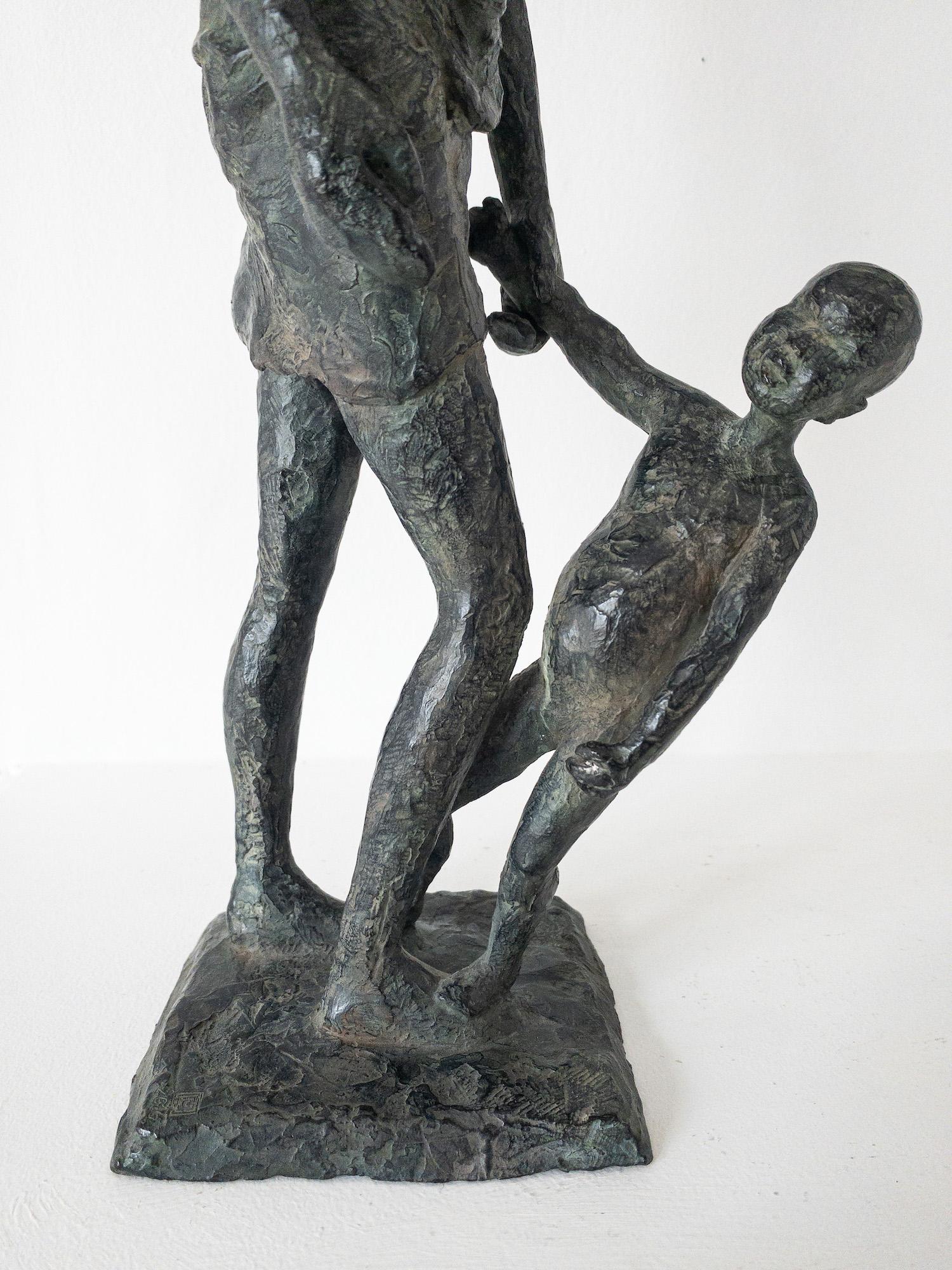 Todo el tiempo del mundo de Marine de Soos - Escultura de bronce, madre e hijo en venta 7