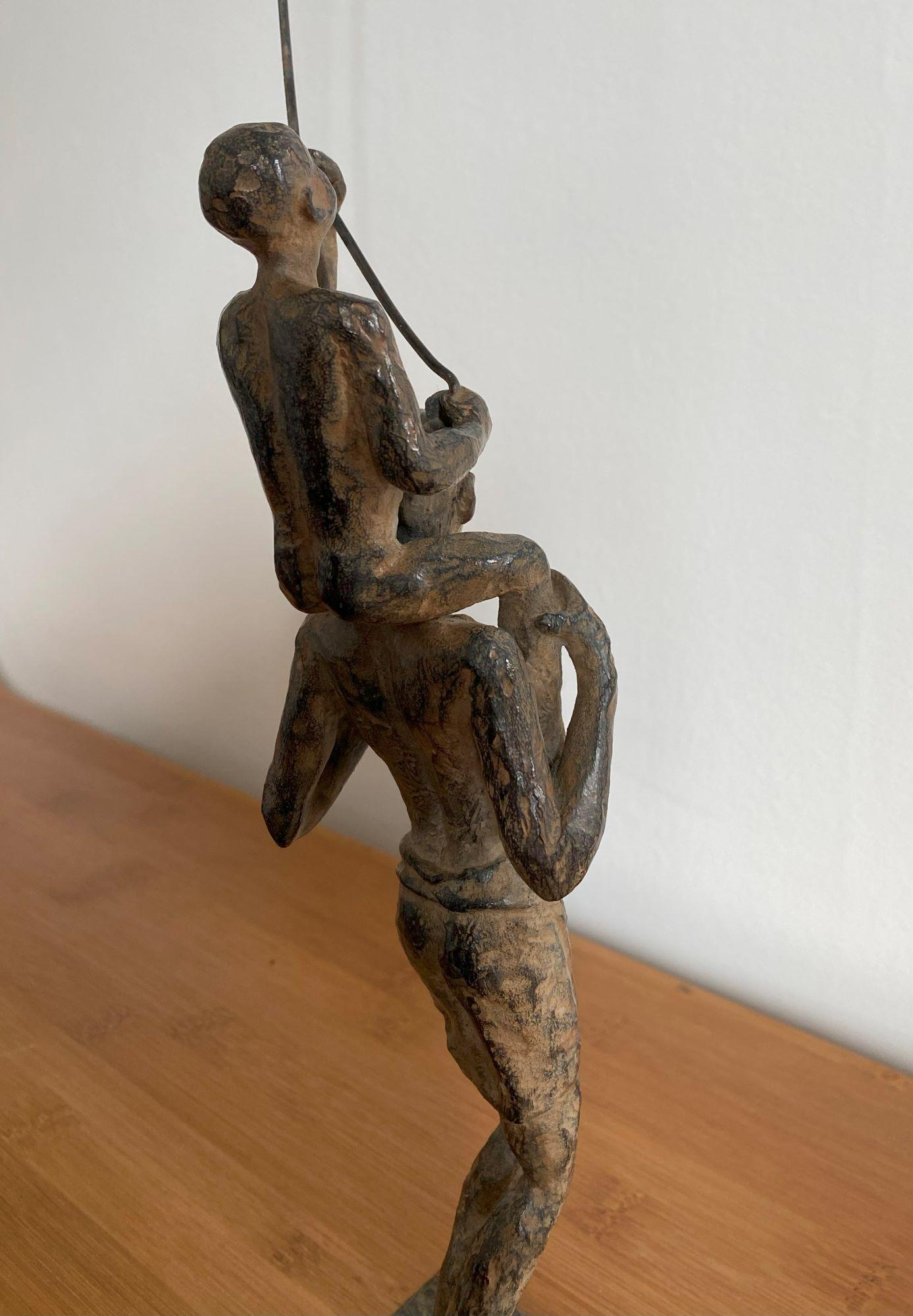Child Childhood's Sail VI par Marine de Soos - Sculpture en bronze, figure d'enfant, cerf-volant en vente 6