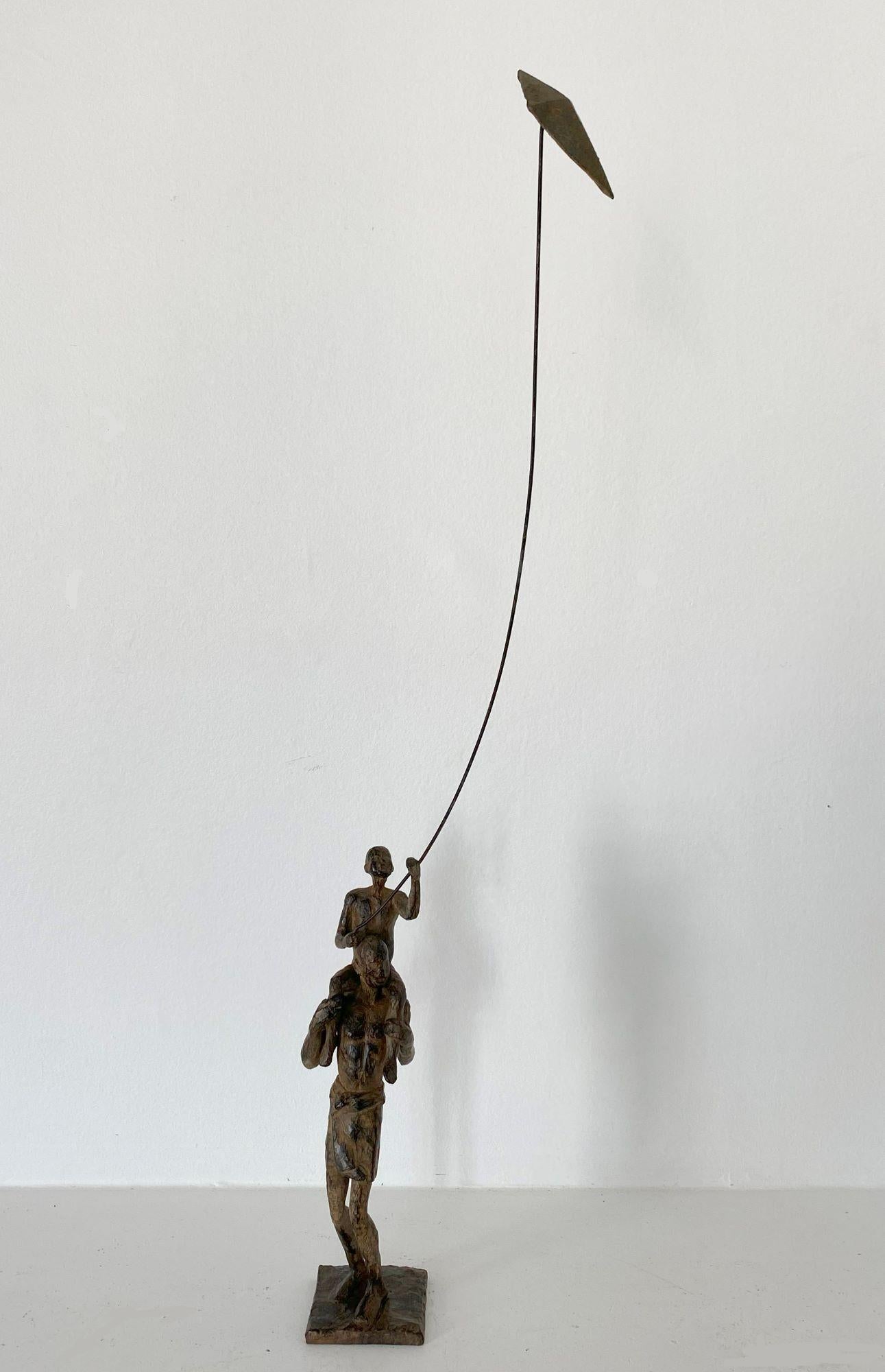 Childhood's Sail VI est une sculpture en bronze avec une tige en acier inoxydable de l'artiste contemporaine française Marine de Soos, dont les dimensions sont 70 × 105 × 75 cm (27,6 × 41,3 × 29,5 in). 
La sculpture est signée et numérotée, elle