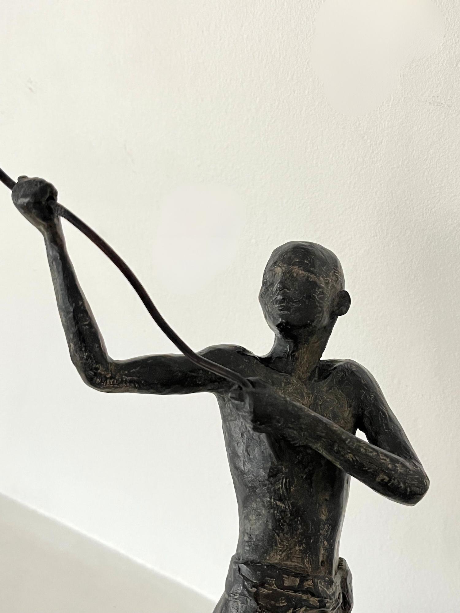 Child & Child's Sails VII par Marine de Soos - Sculpture en bronze, enfant, figuratif en vente 8