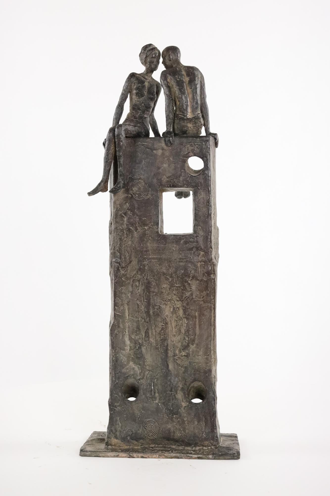 Confabulaciones de Marine de Soos - Escultura de bronce, figurativa, tonos oscuros en venta 1