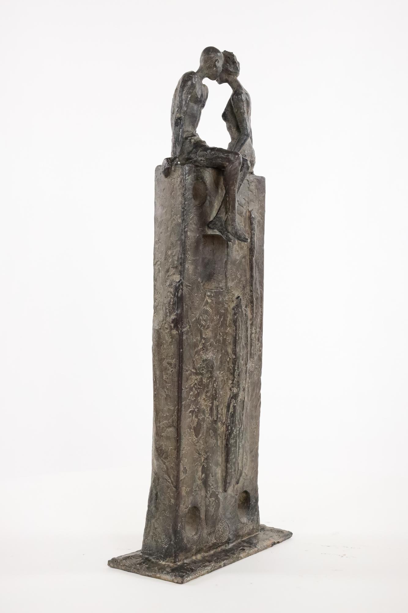 Confabulaciones de Marine de Soos - Escultura de bronce, figurativa, tonos oscuros en venta 2