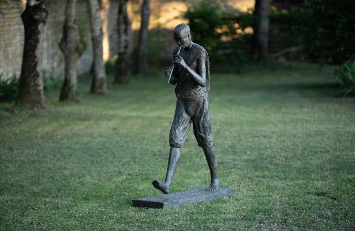 bronze sculpture outdoor