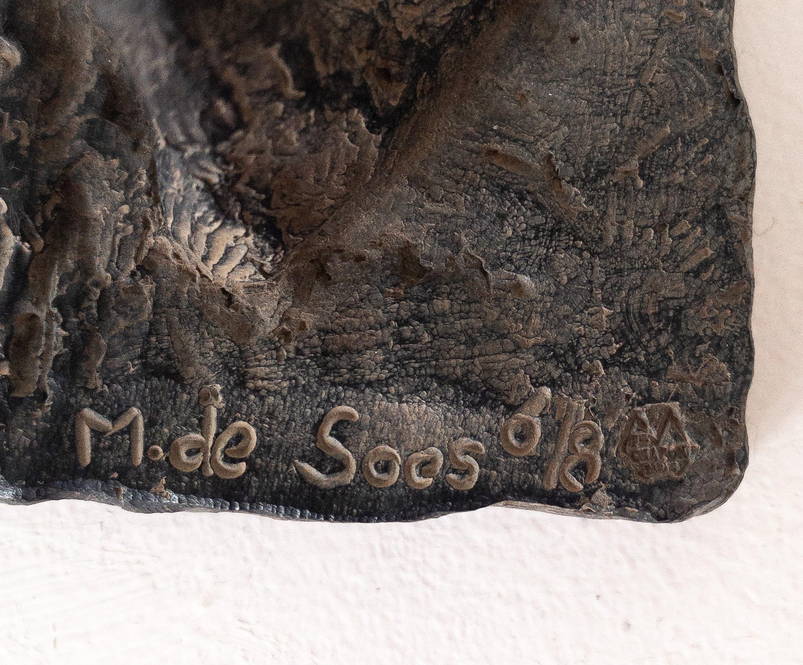 Getting Close to the Sky by Marine de Soos - Bronze sculpture, father and son For Sale 14