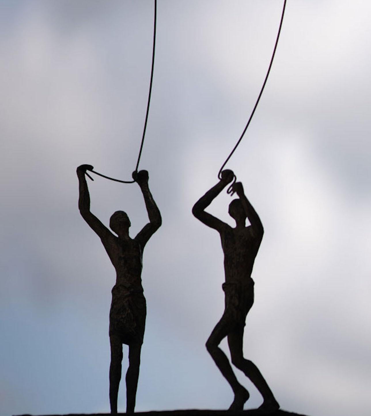 Group of 2 Childhood’s Sails II by Marine de Soos - Bronze sculpture, kite, wind For Sale 7