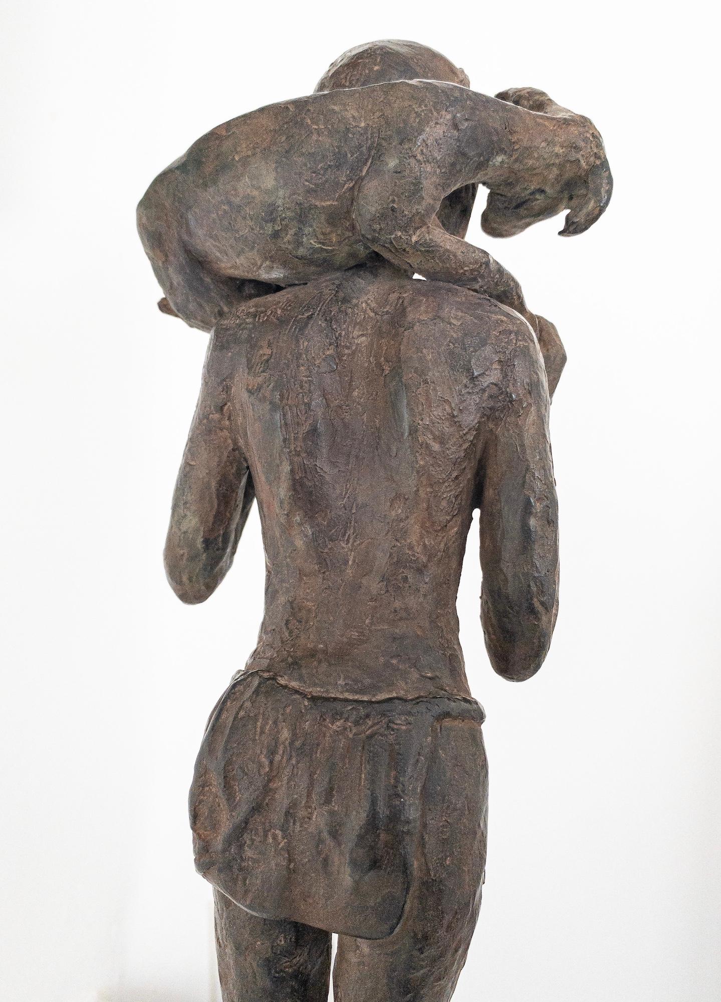 Heïdrun par Marine de Soos - Sculpture en bronze, berger avec chèvre, figuratif en vente 9