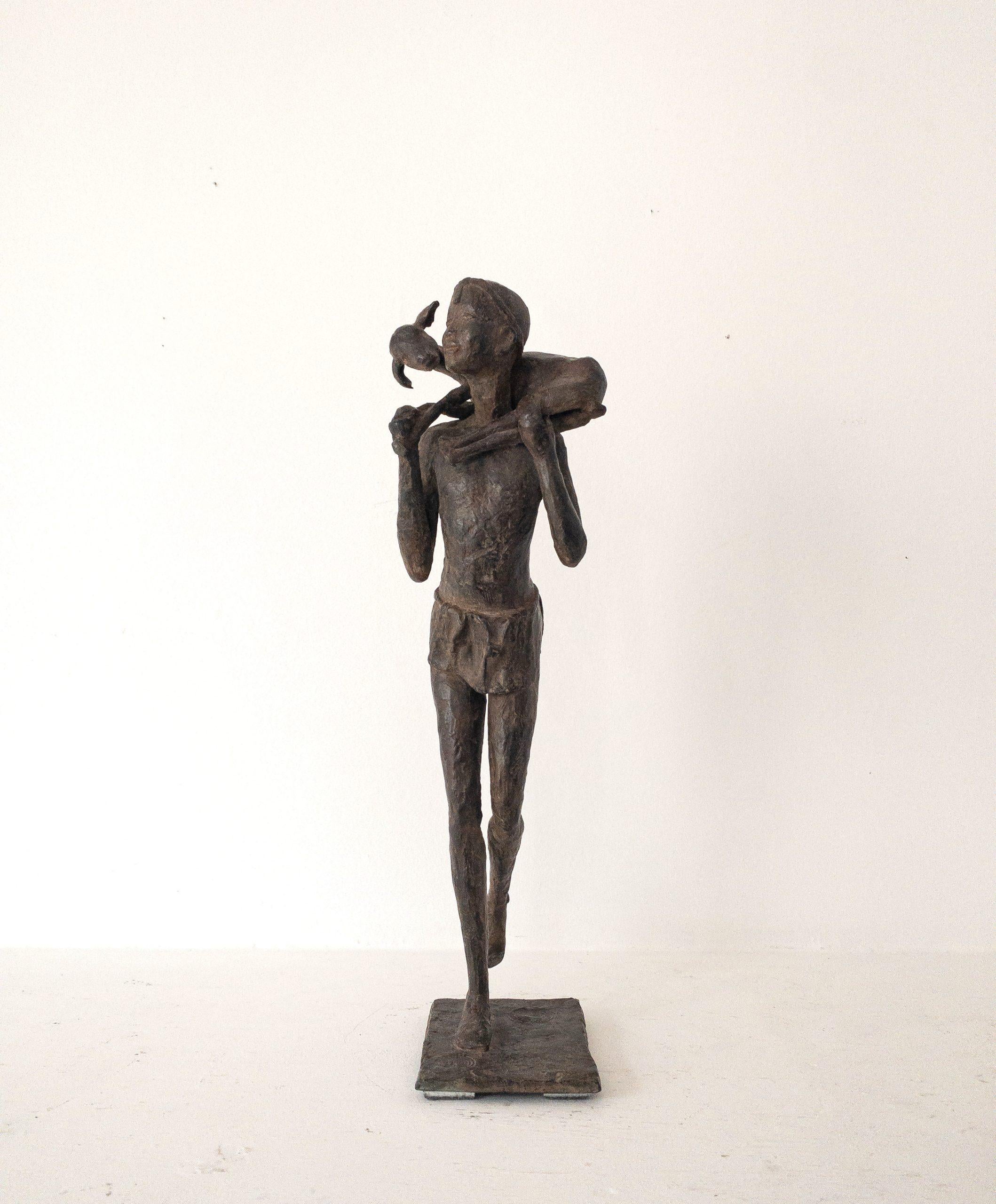 Heïdrun par Marine de Soos - Sculpture en bronze, berger avec chèvre, figuratif en vente 10