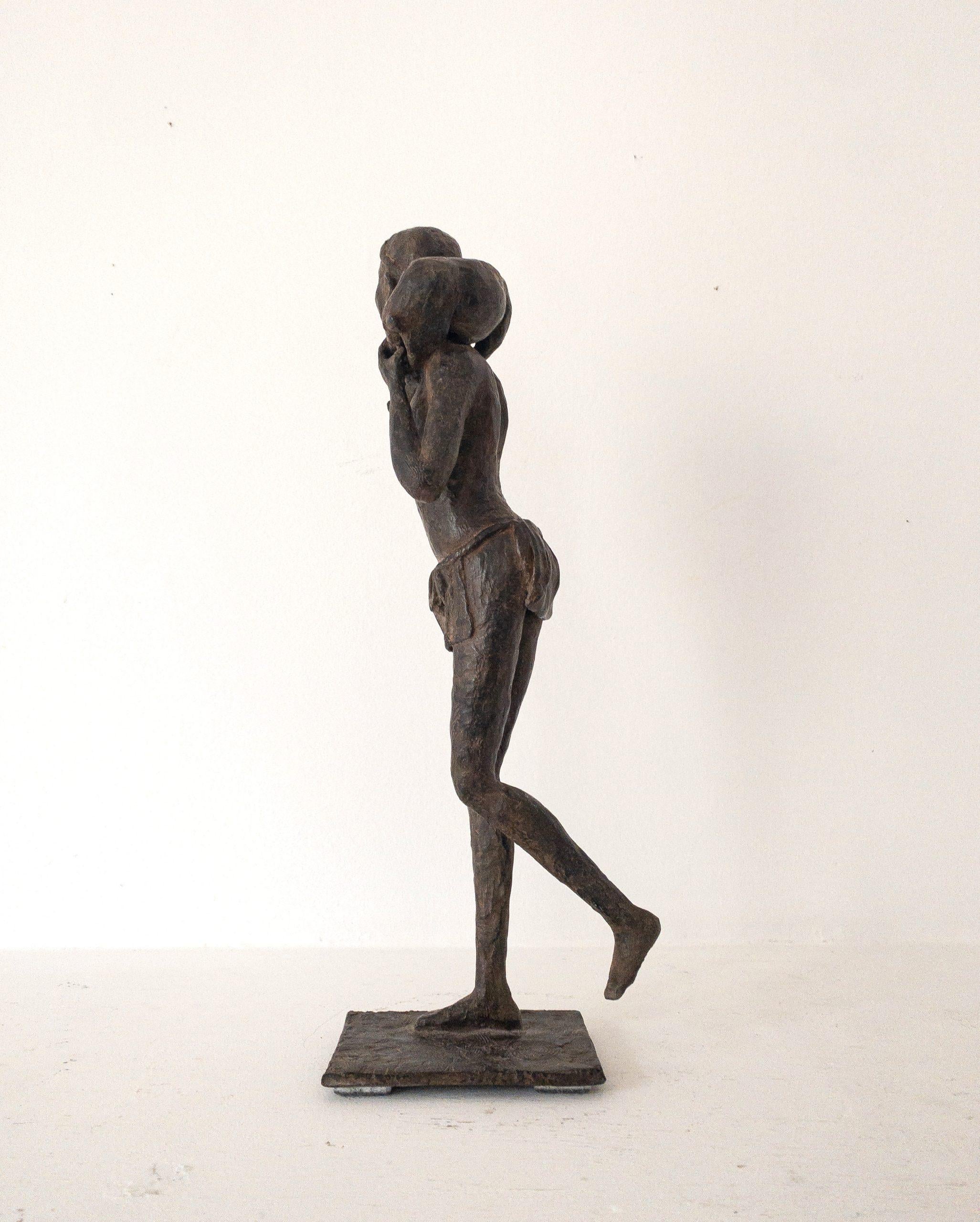 Heïdrun par Marine de Soos - Sculpture en bronze, berger avec chèvre, figuratif en vente 12