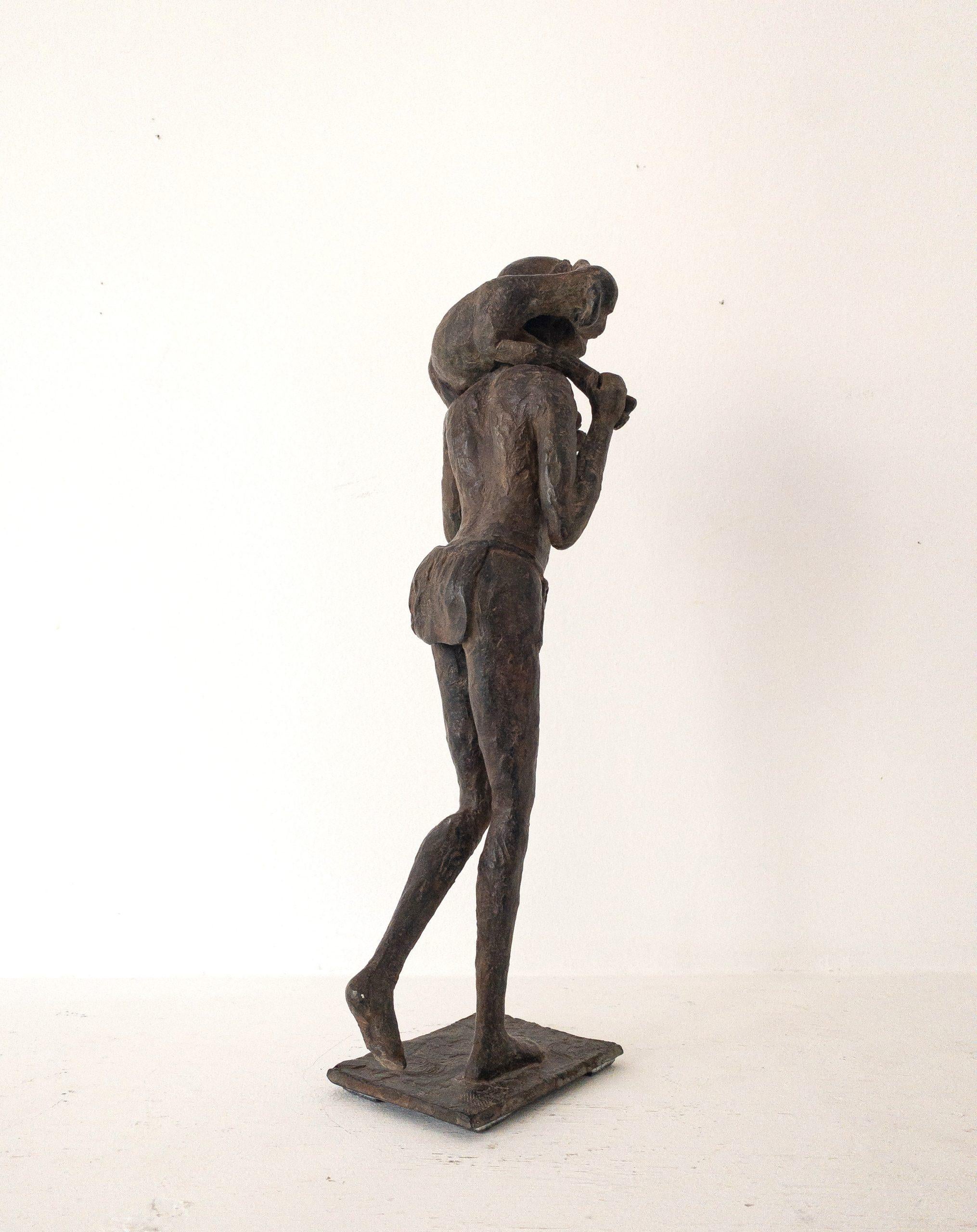 Heïdrun par Marine de Soos - Sculpture en bronze, berger avec chèvre, figuratif en vente 15