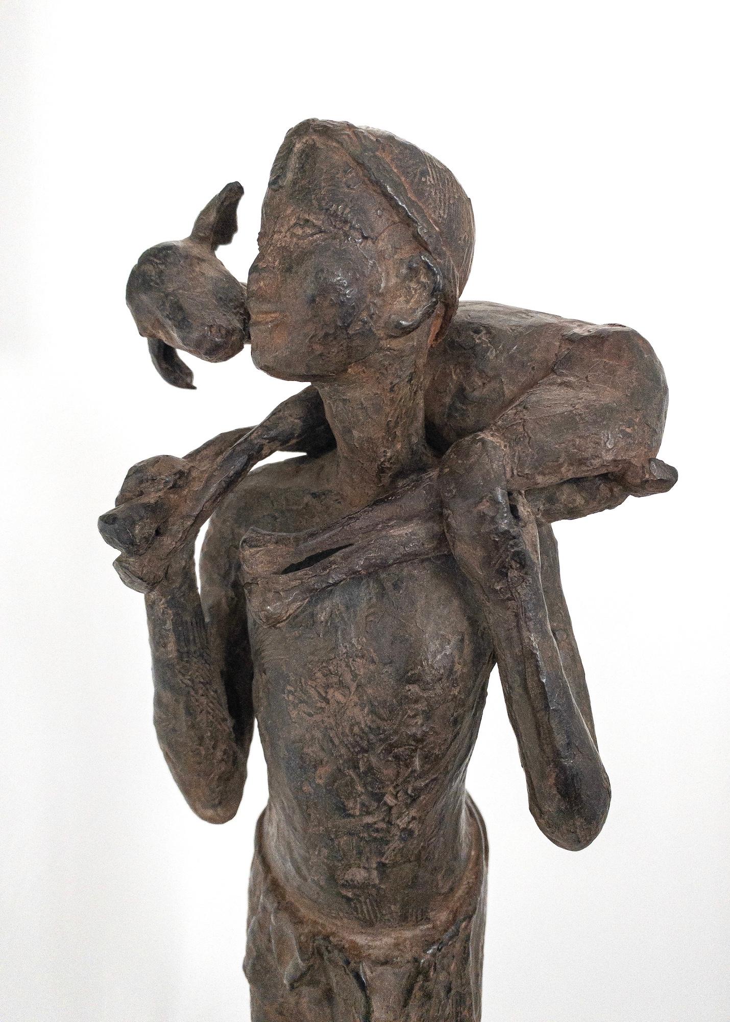 Heïdrun de Marine de Soos - Escultura de bronce, pastor con cabra, figurativa en venta 5